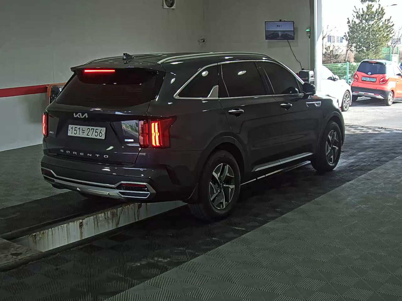 Kia Sorento (New Shape) - 4