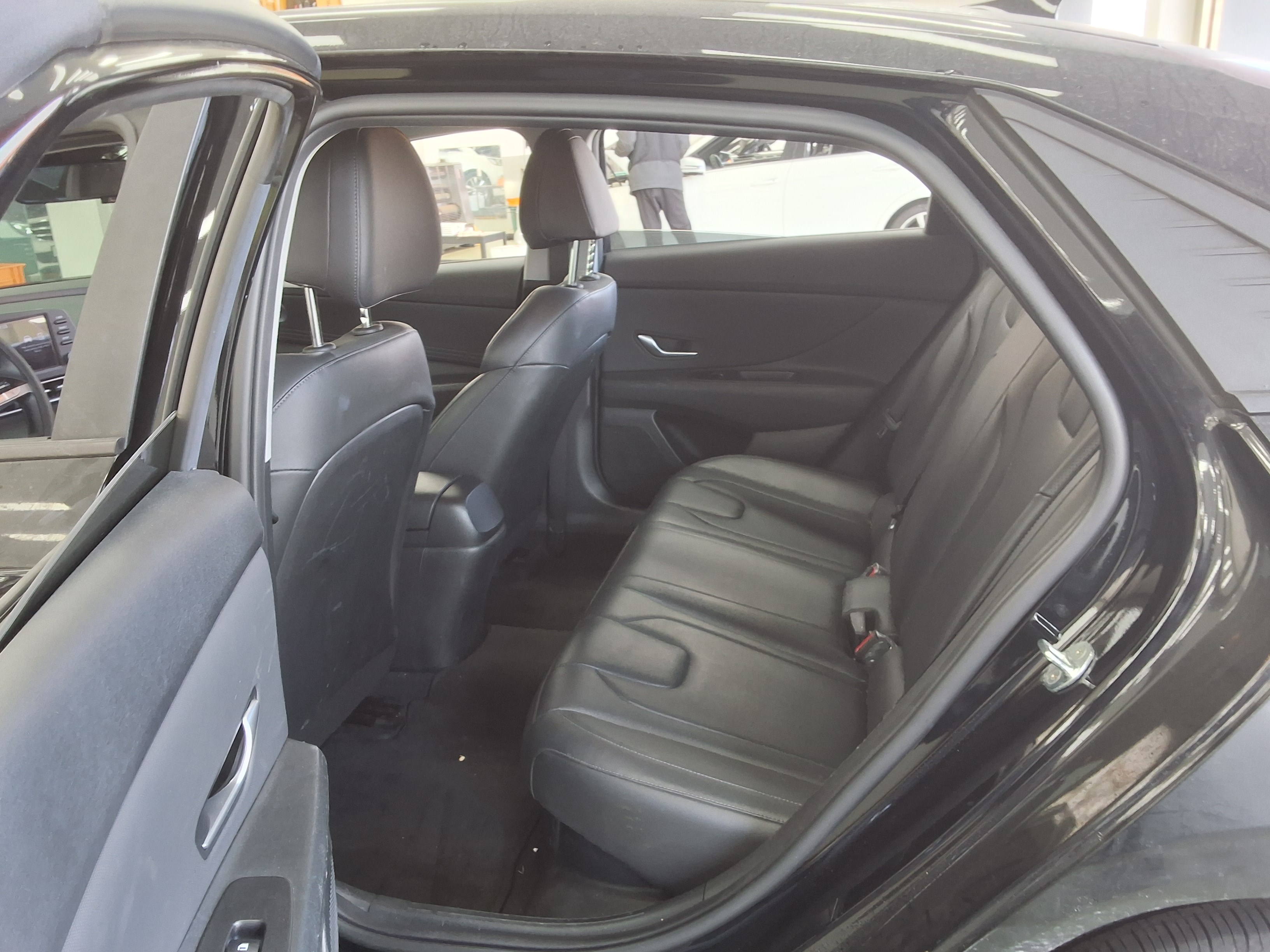 Hyundai Elantra 2023 - Image 11