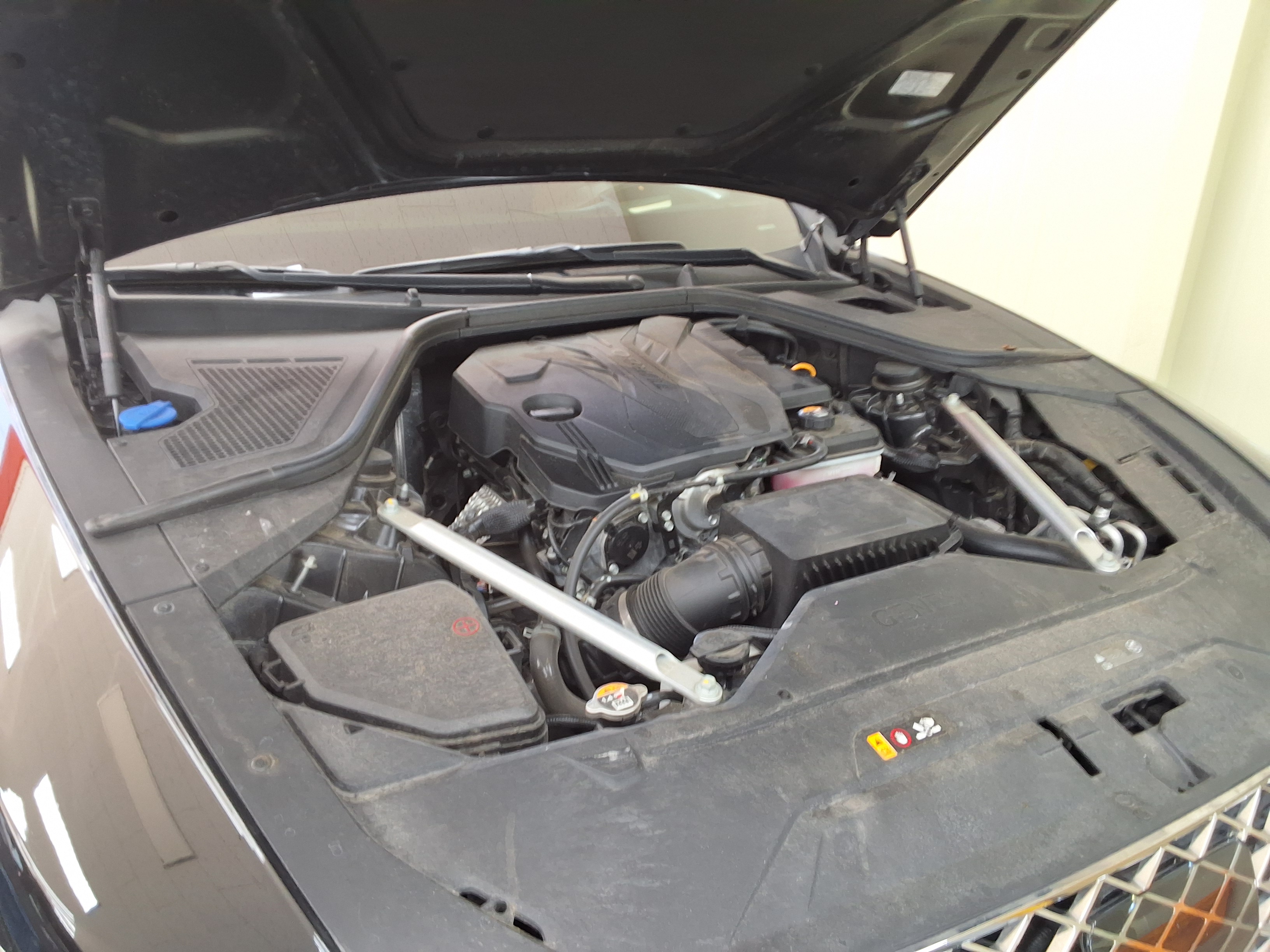 Hyundai Genesis 2022 - Image 18