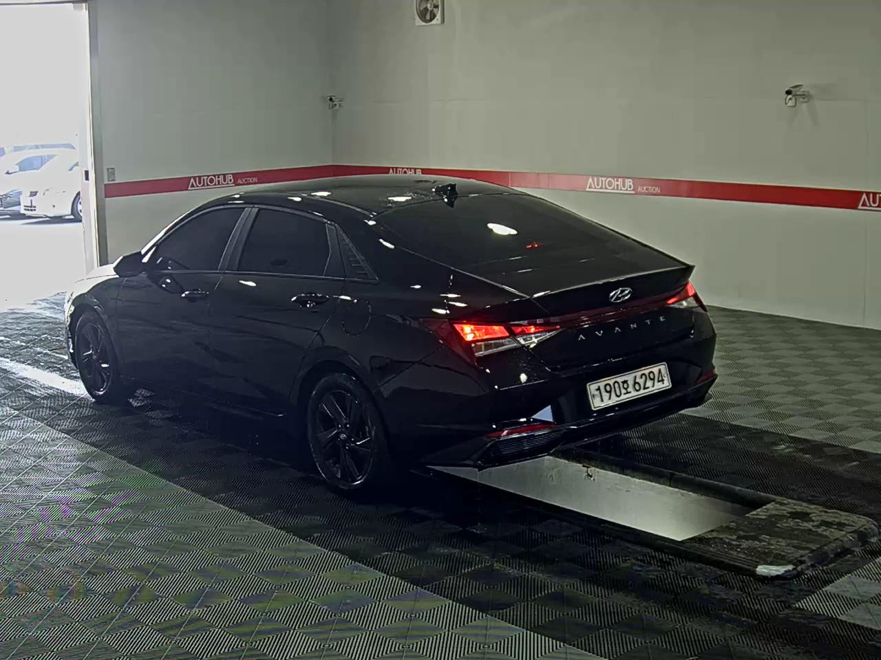 Hyundai Elantra 2023 - Image 5