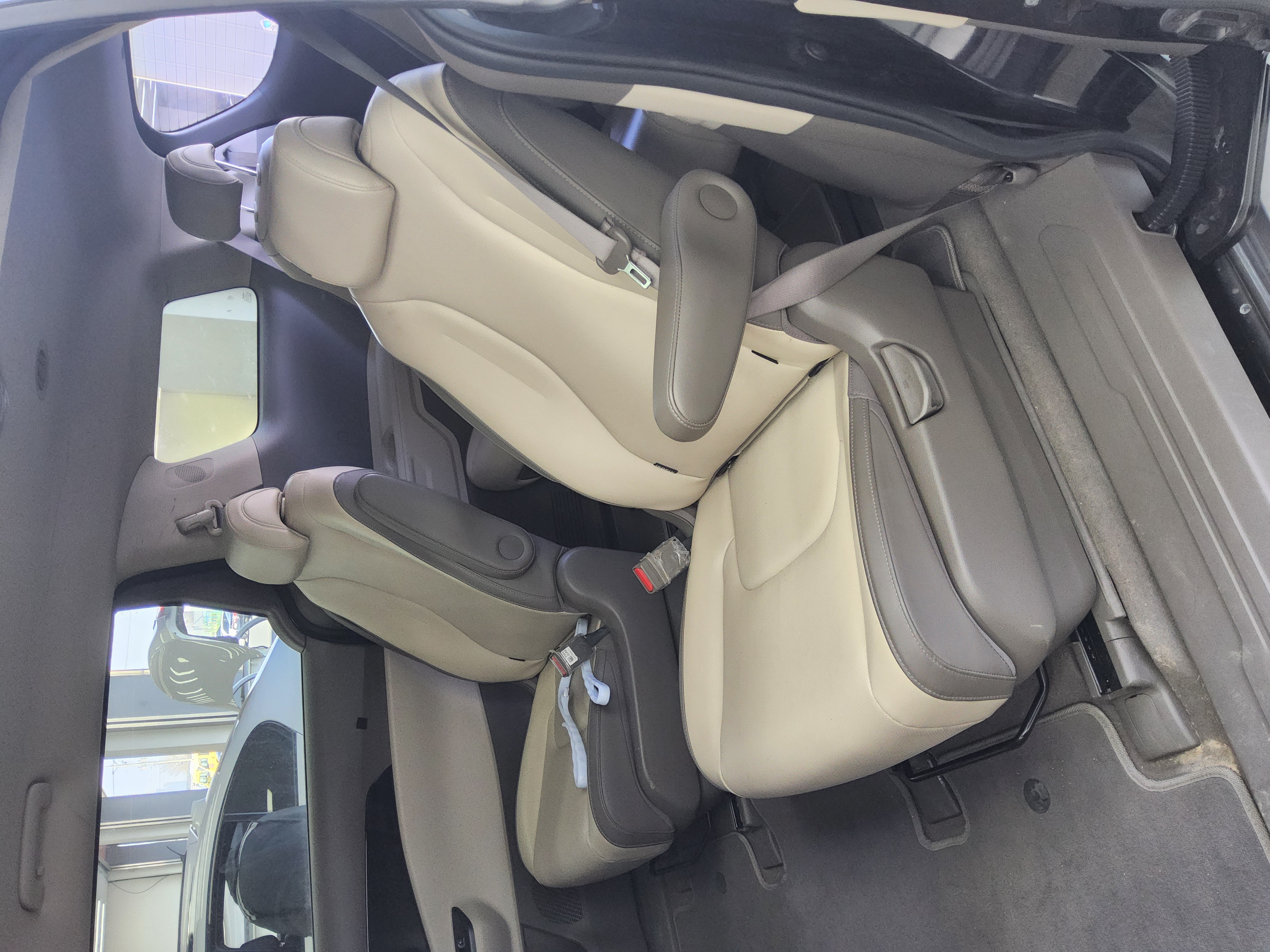 Kia Carnival 2022 - Image 11