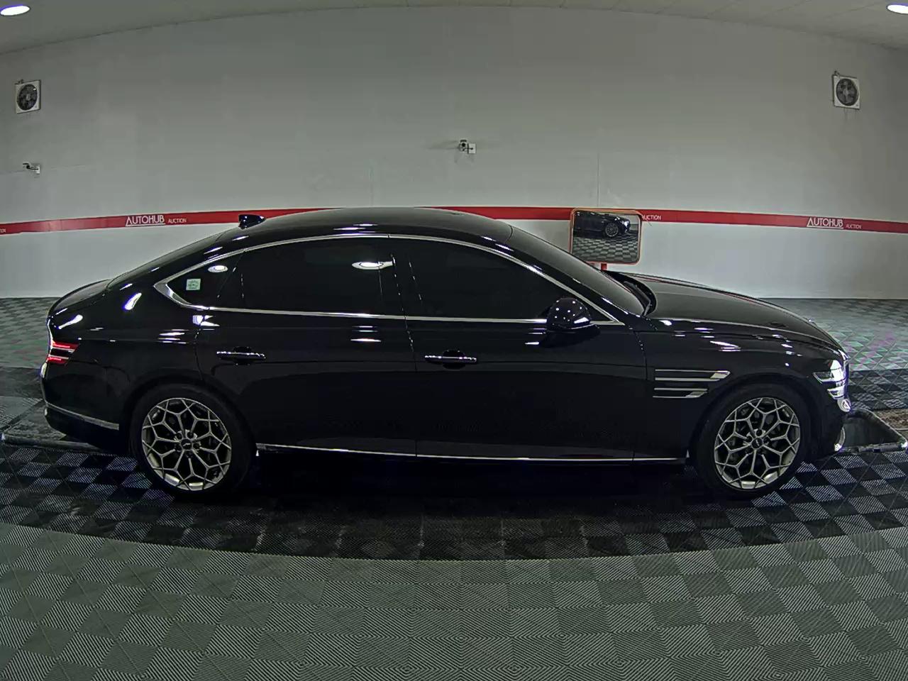 Hyundai Genesis 2022 - Image 3