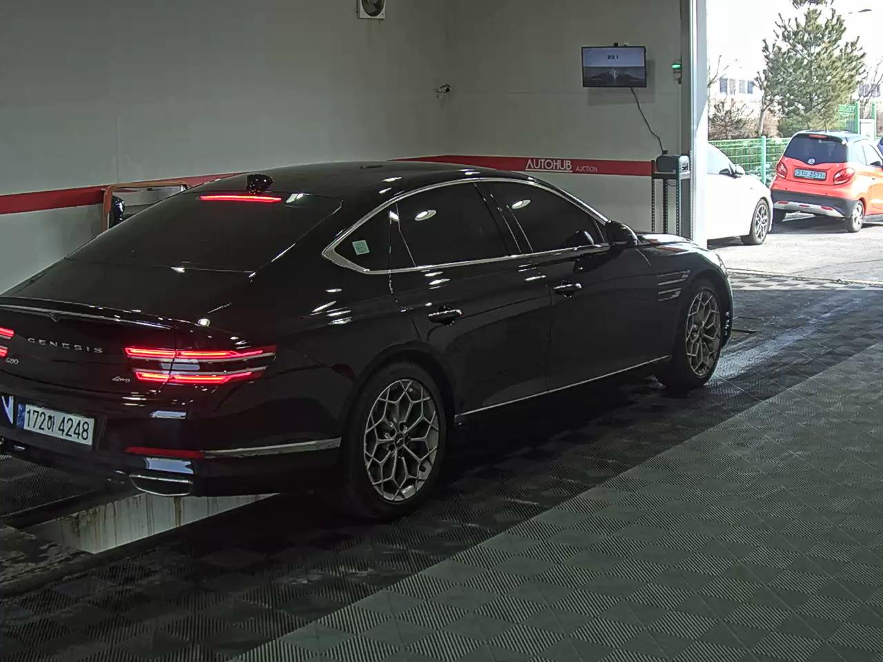 Hyundai Genesis 2022 - Image 4