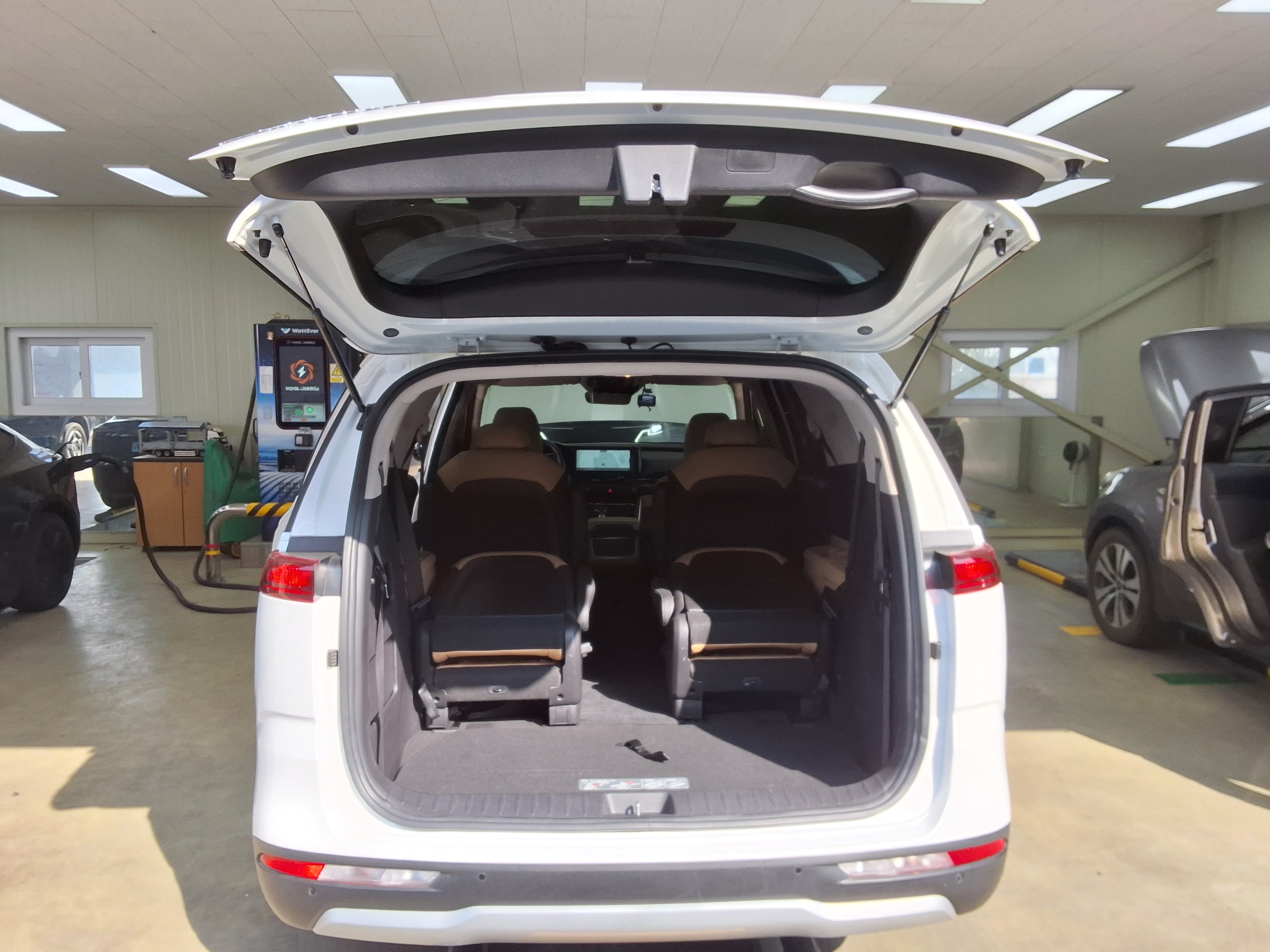 Kia Carnival 2021 - Image 14