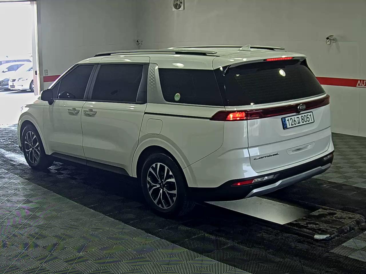 Kia Carnival 2021 - Image 5