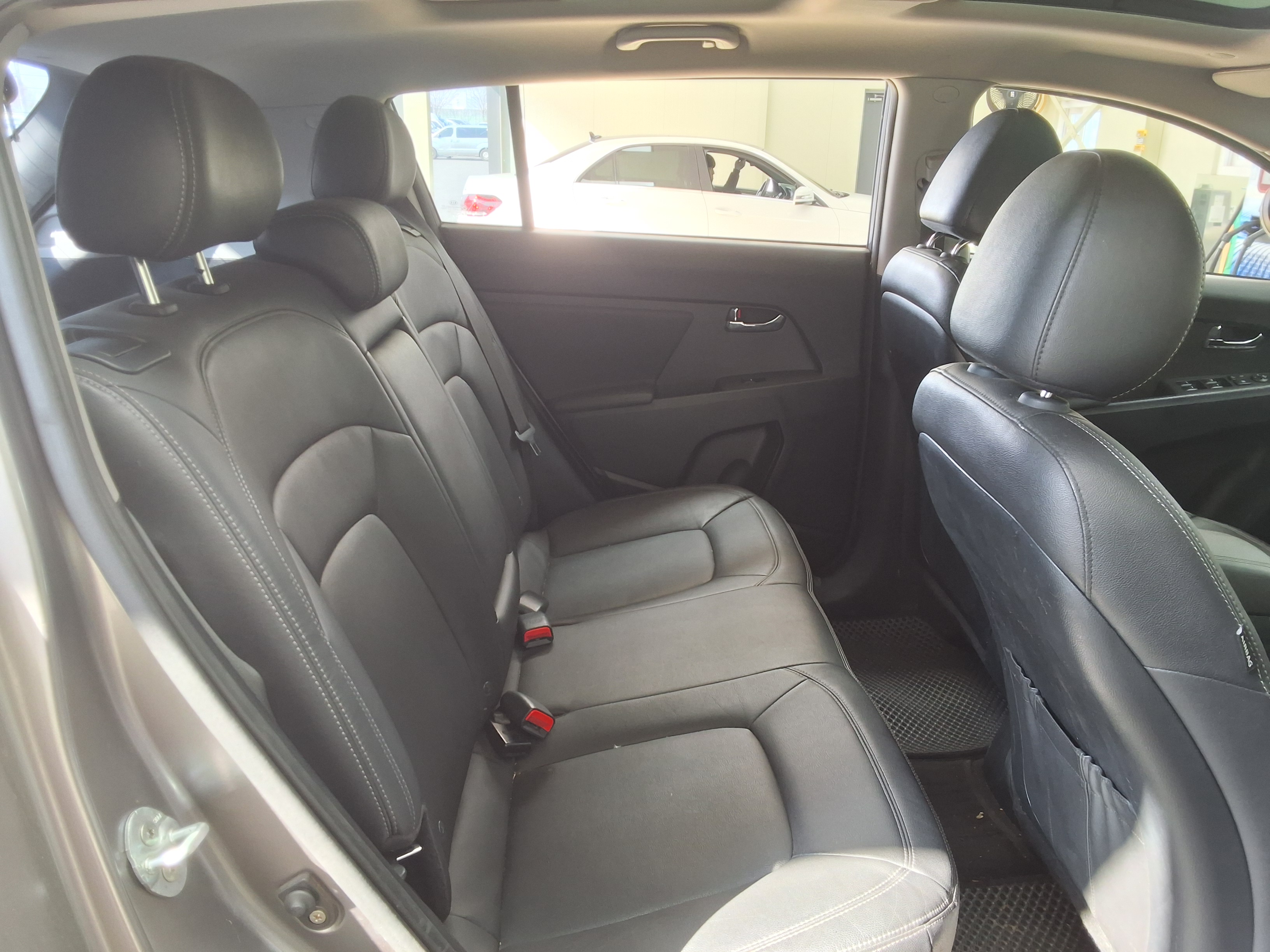 كيا سبورتاج 2012 - صورة 12