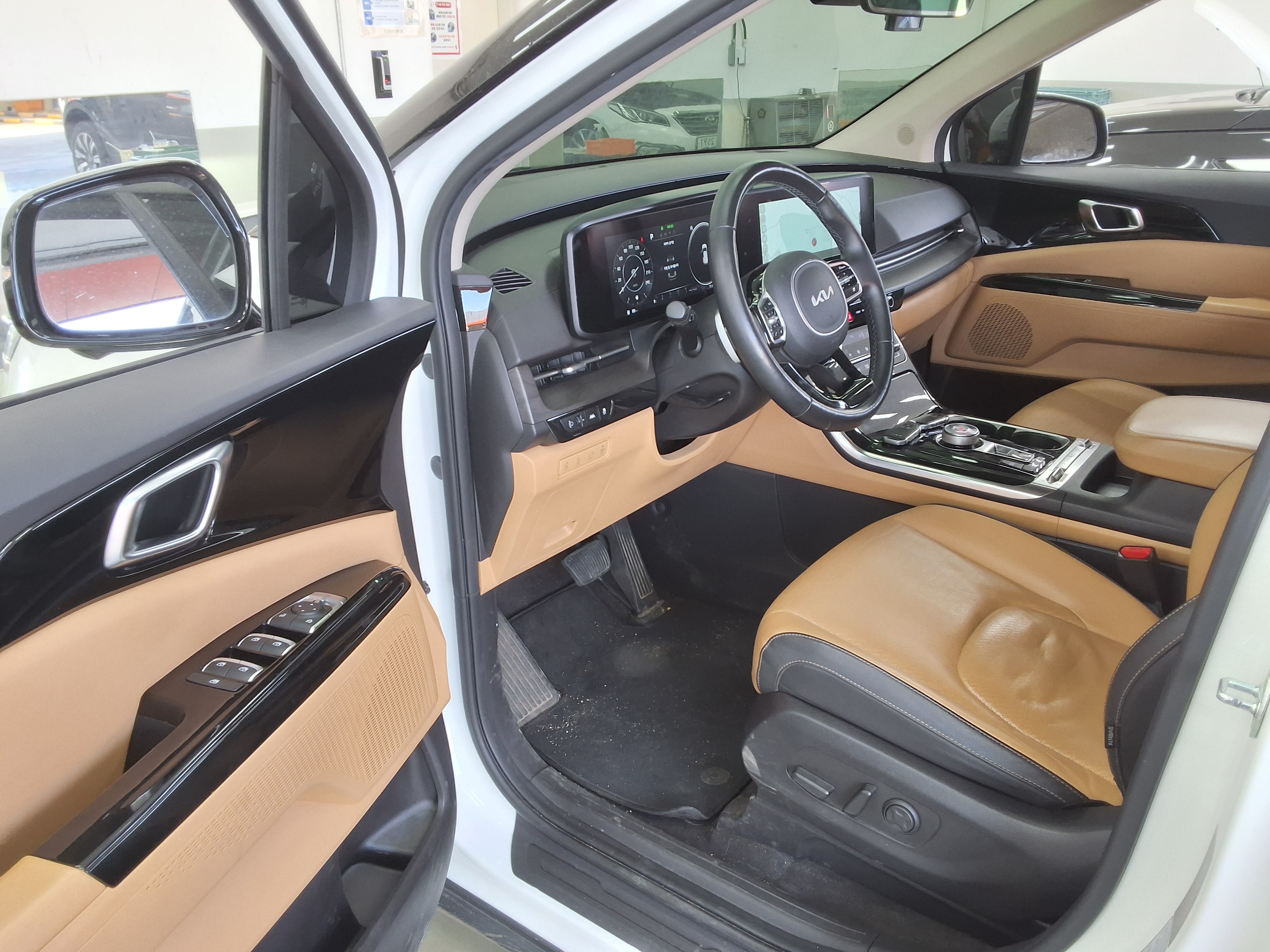 Kia Carnival 2022 - Image 9