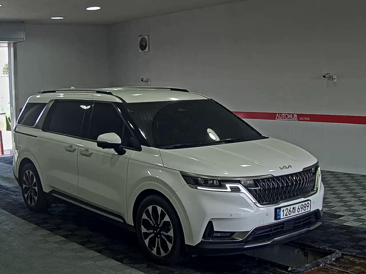 Kia Carnival 2022 - Image 2