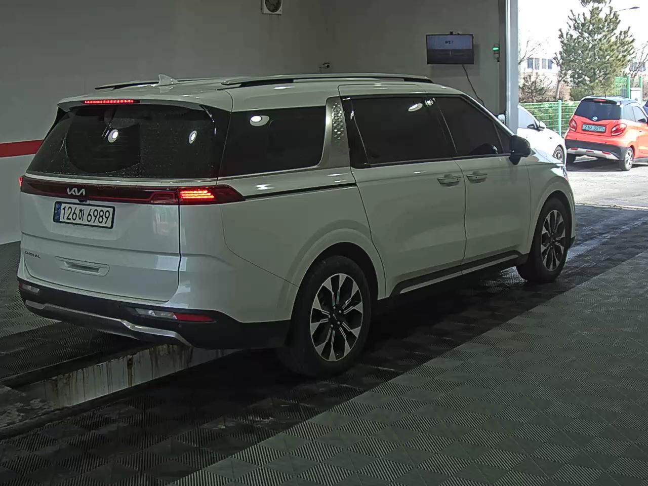 Kia Carnival 2022 - Image 4