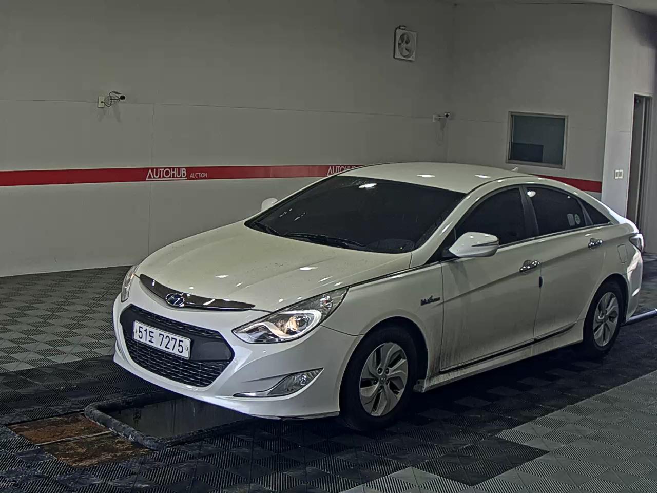 Hyundai YF Sonata