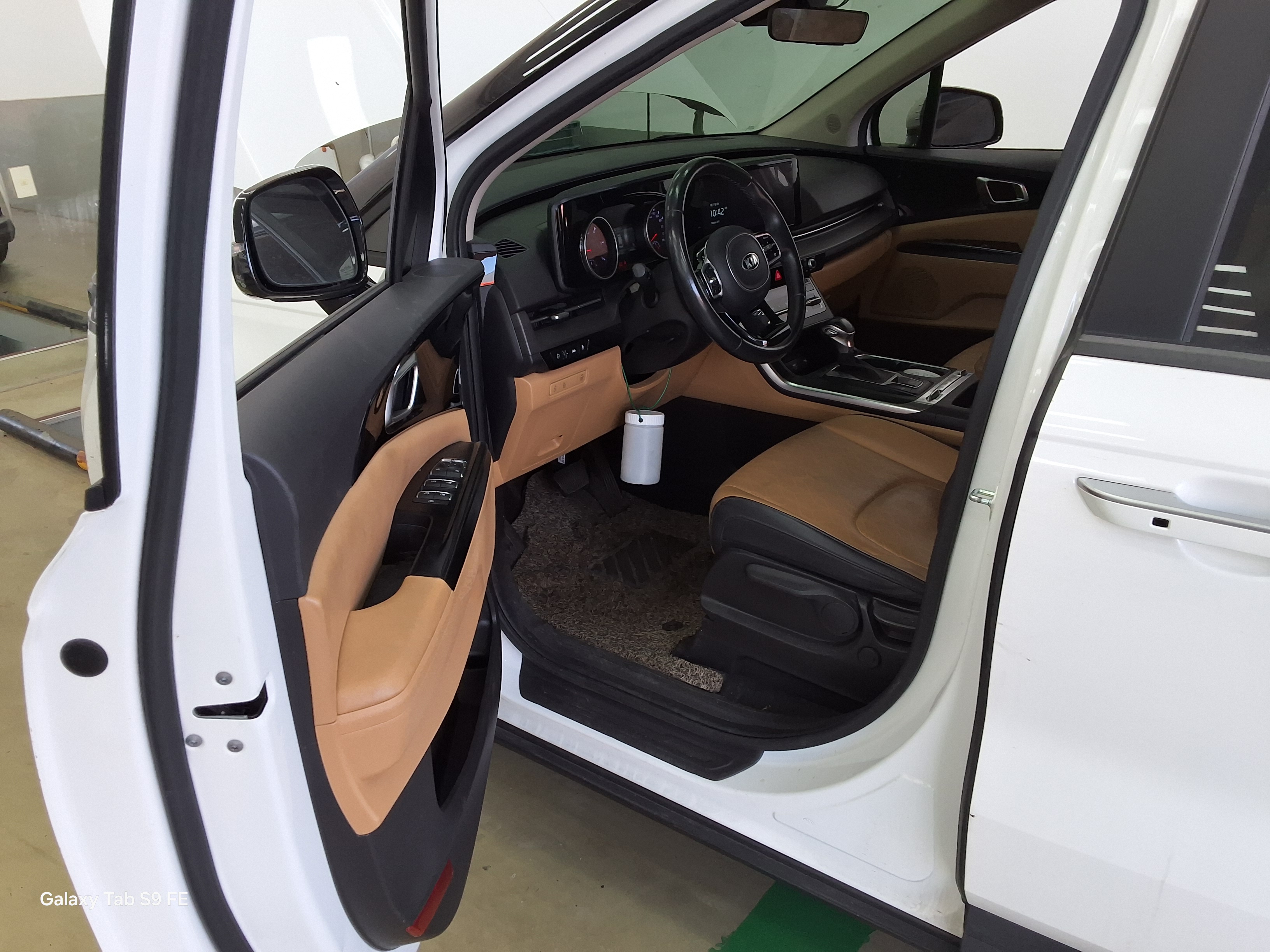 Kia Carnival - 9