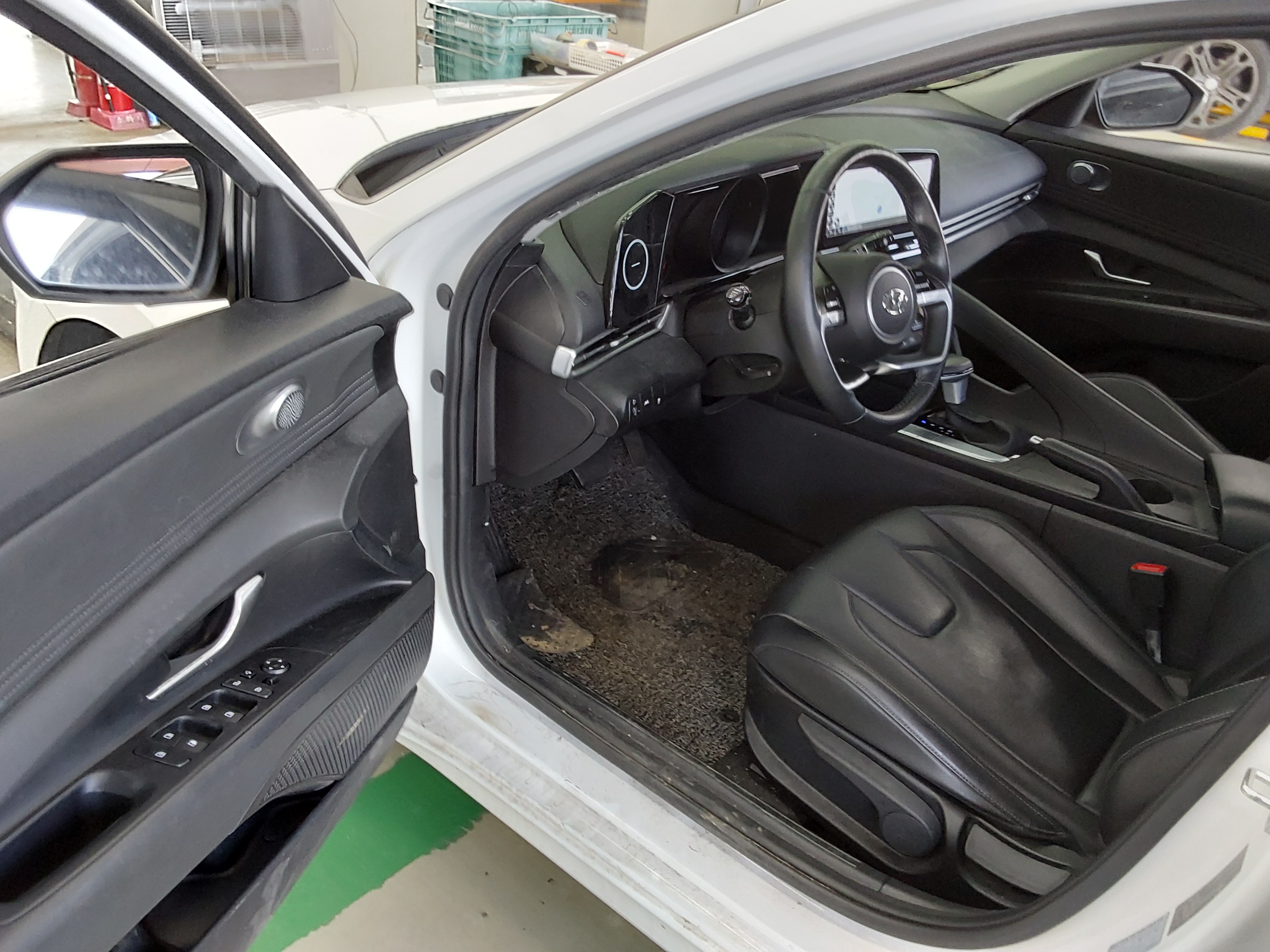 Hyundai Elantra 2022 - Image 9