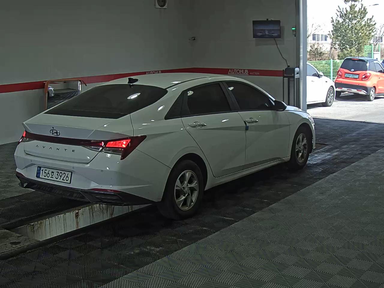 Hyundai Elantra 2022 - Image 4