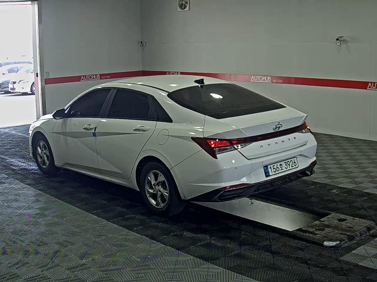Hyundai Elantra 2022 - Image 5