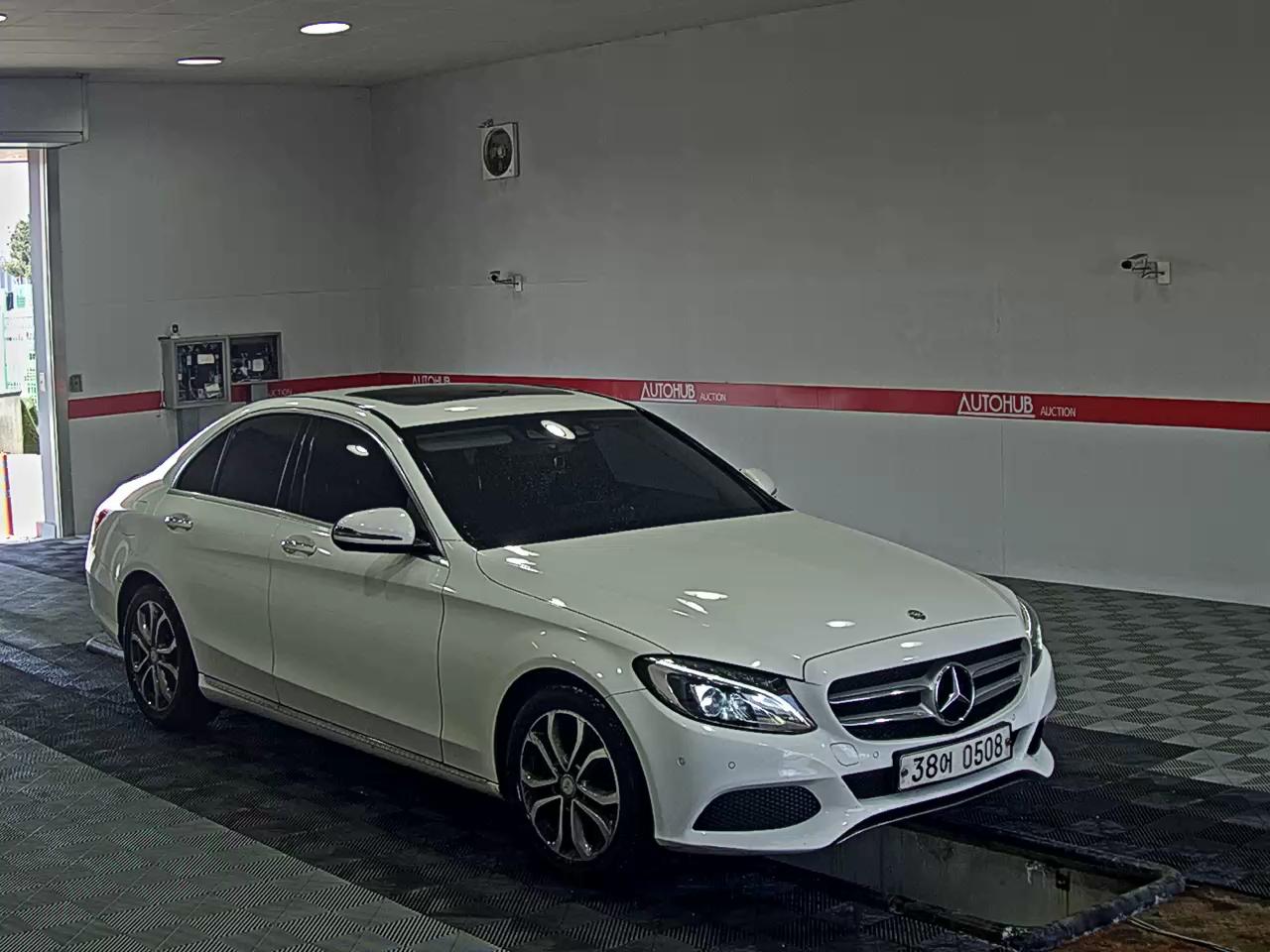 메르세데스-벤츠 C-클래스 2016 - 이미지 2