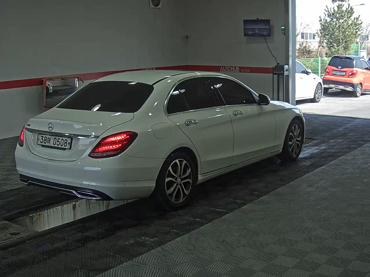 메르세데스-벤츠 C-클래스 2016 - 이미지 4