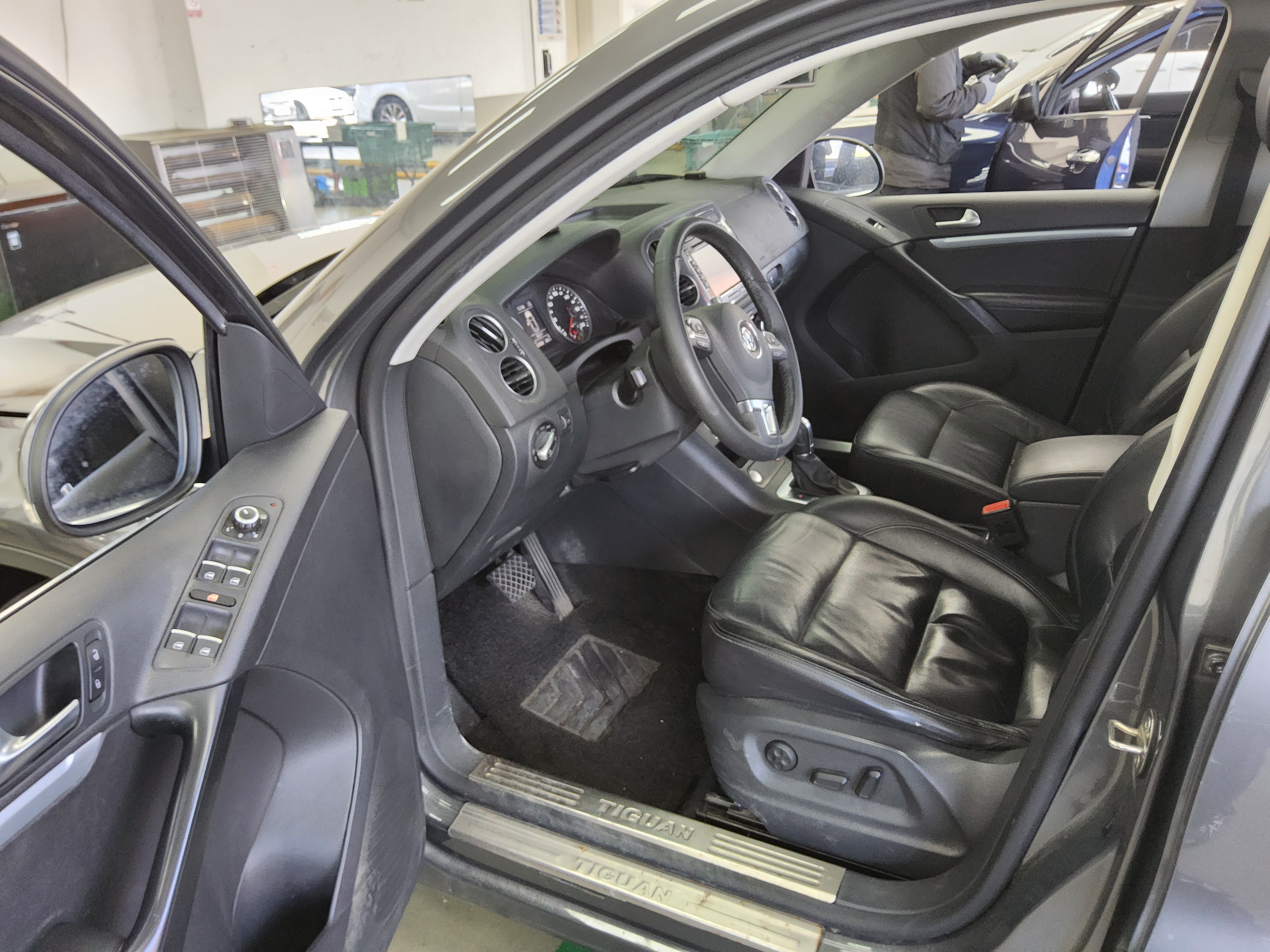 Volkswagen Tiguan 2015 - Image 9