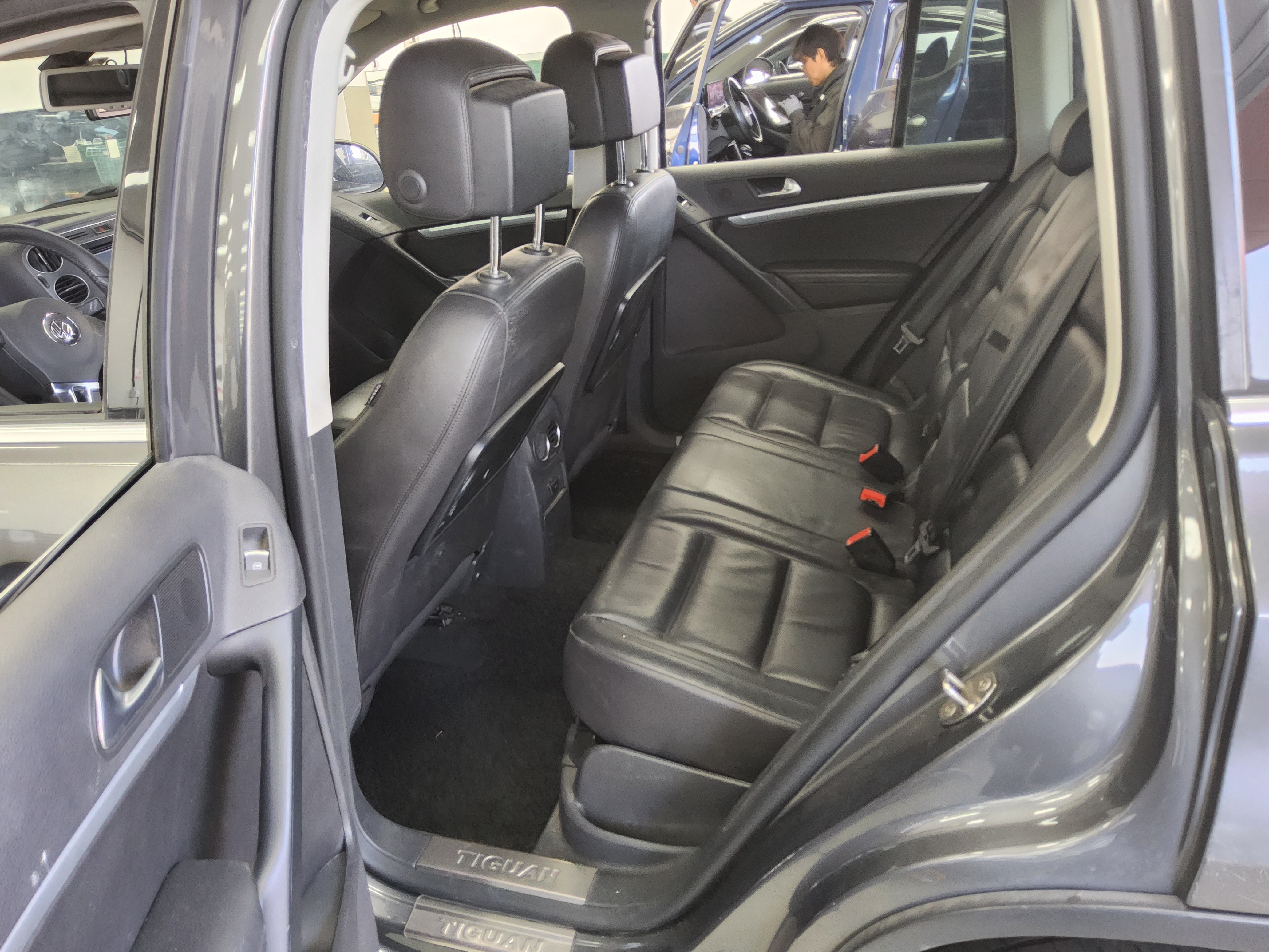Volkswagen Tiguan 2015 - Image 11
