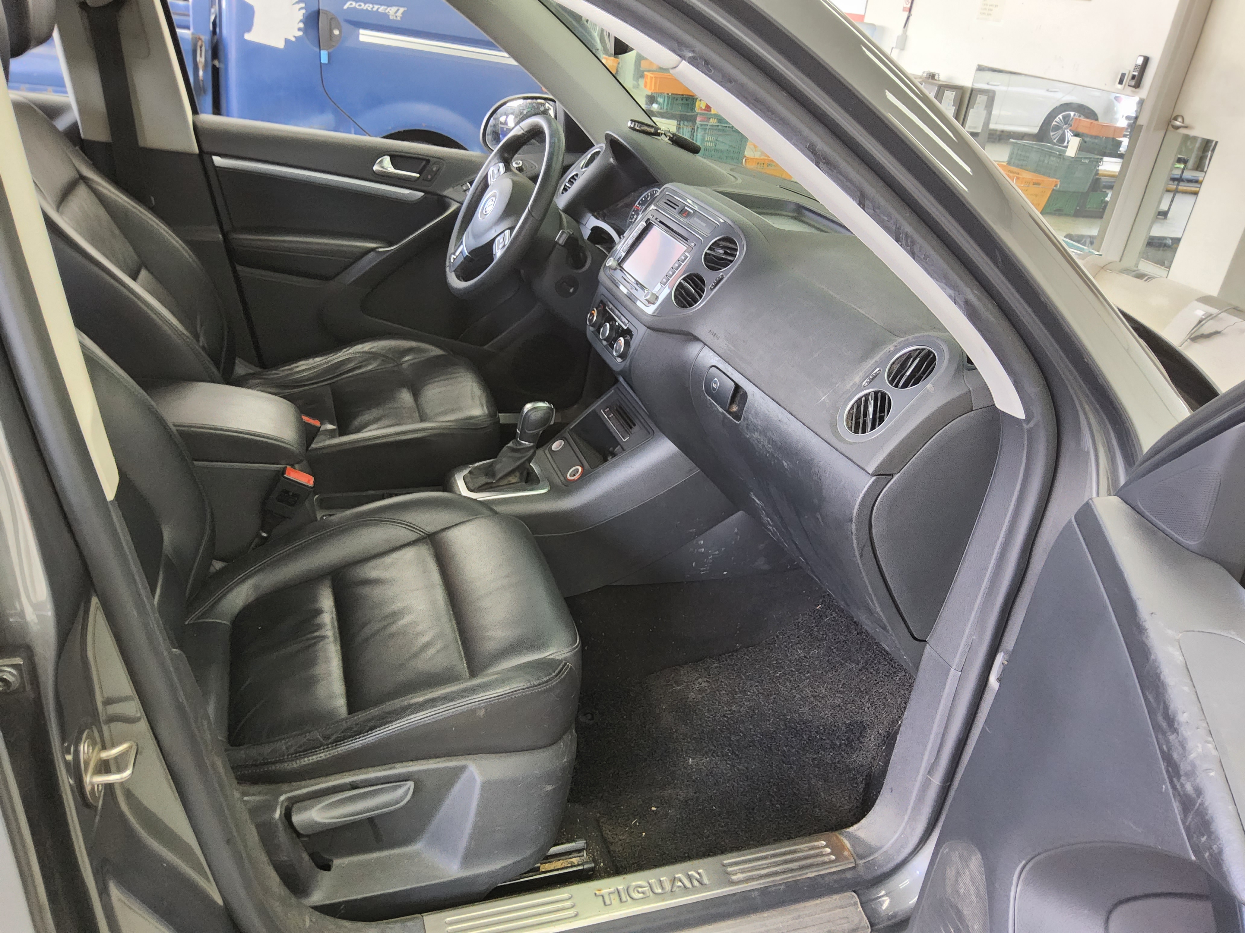 Volkswagen Tiguan 2015 - Image 13