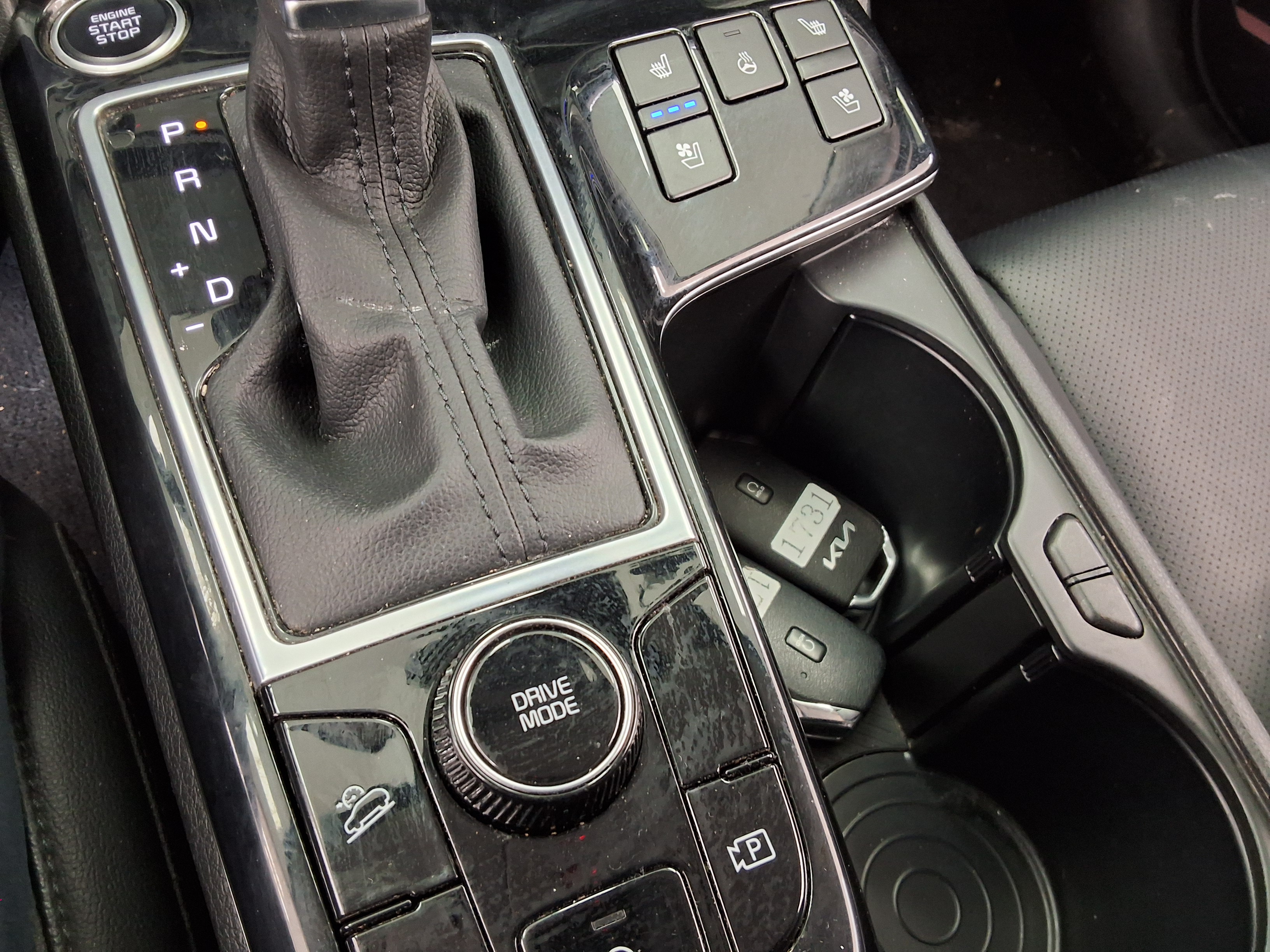 Kia 디 2023 - Image 17