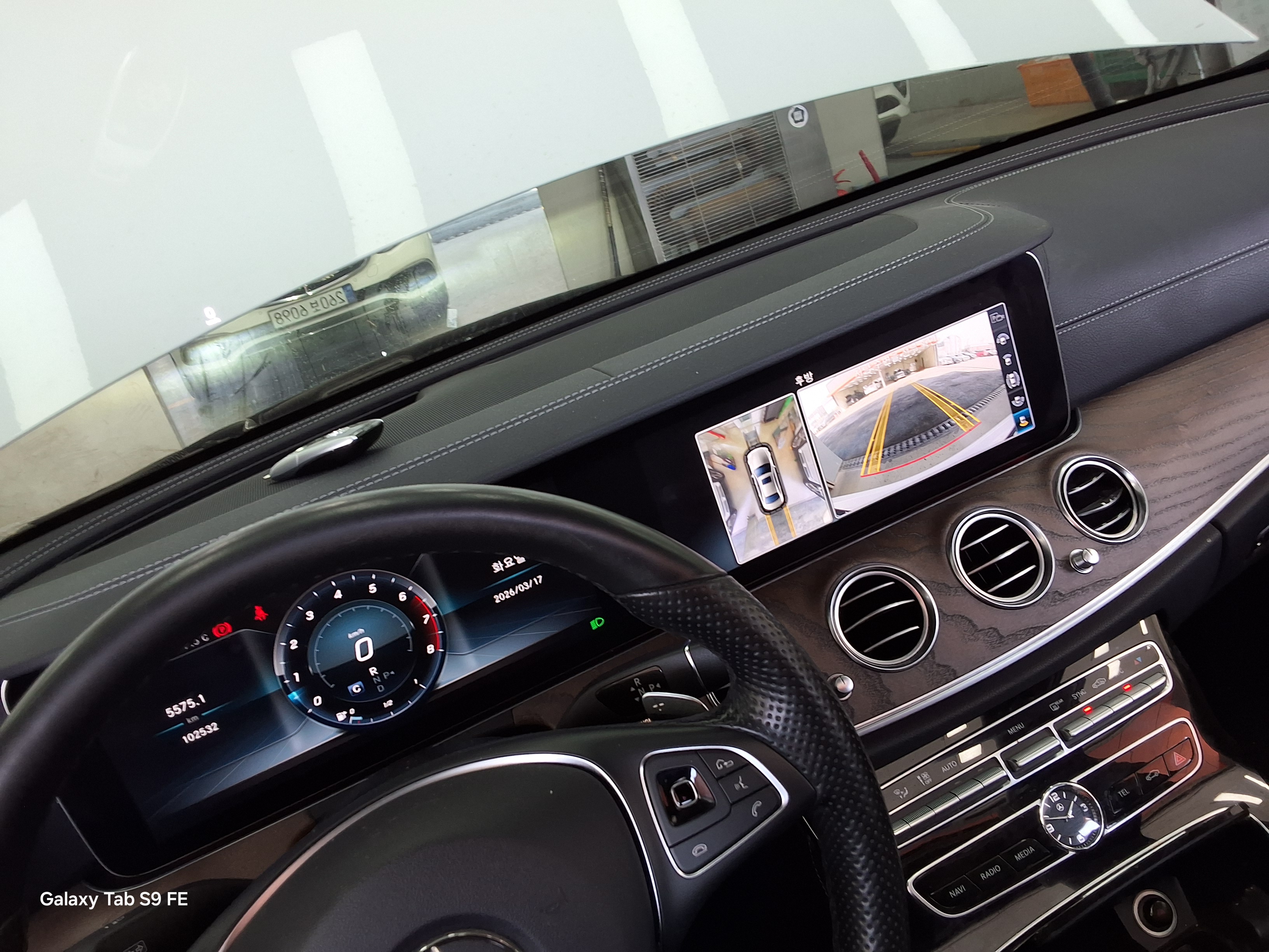 Mercedes-Benz E-Class 2018 - Image 17