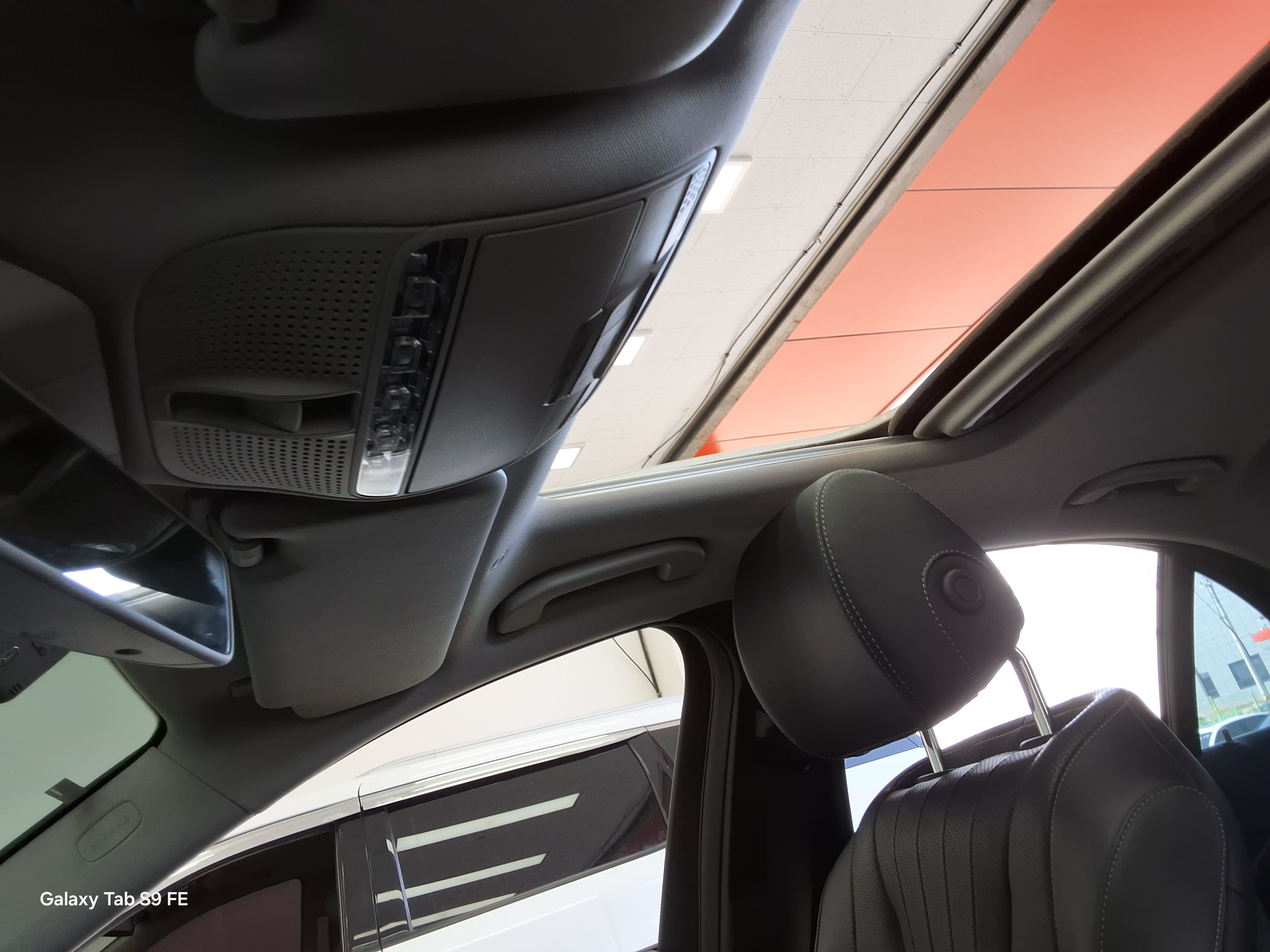 Mercedes-Benz E-Class 2018 - Image 19