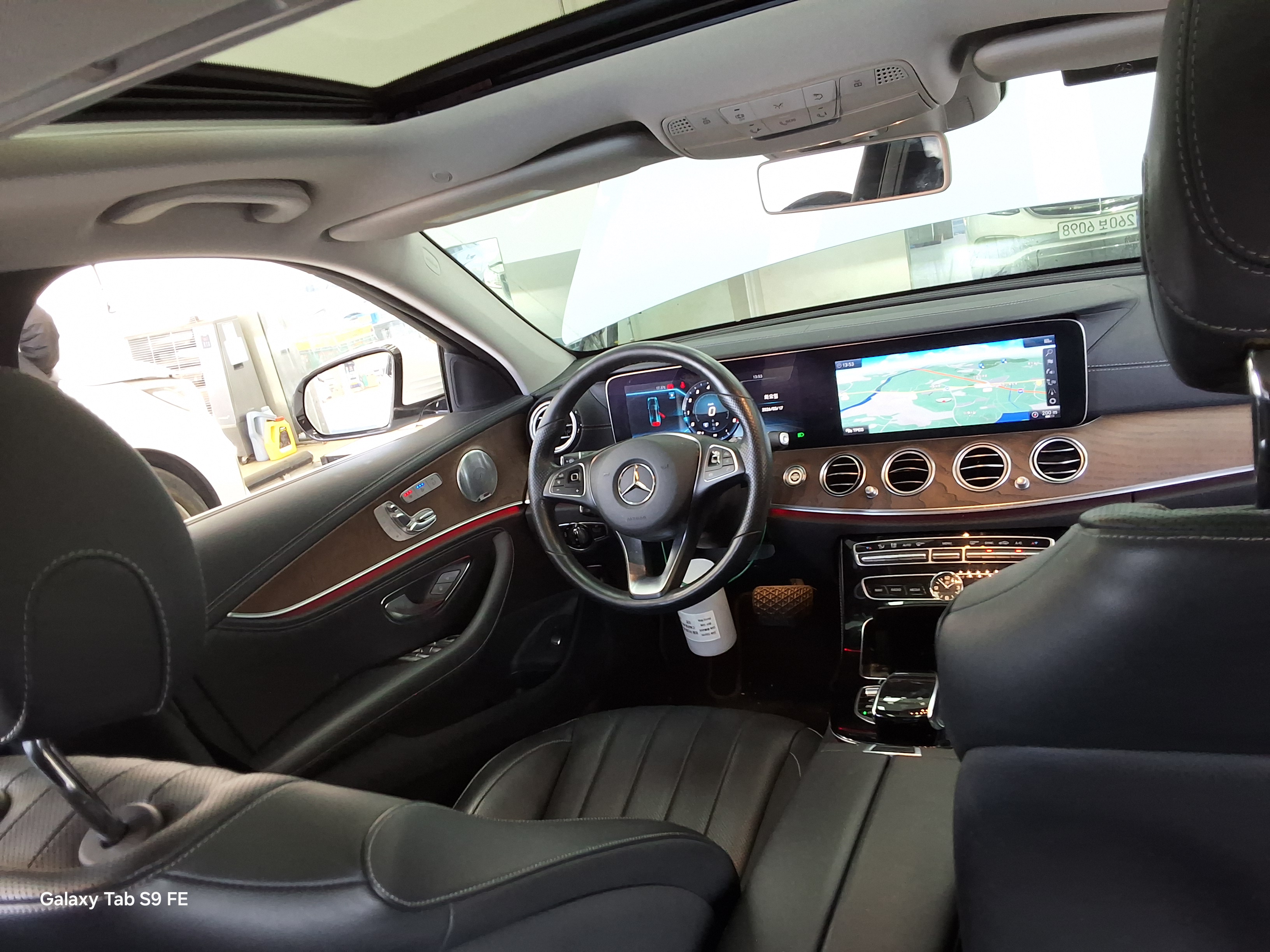 Mercedes-Benz E-Class 2018 - Image 10