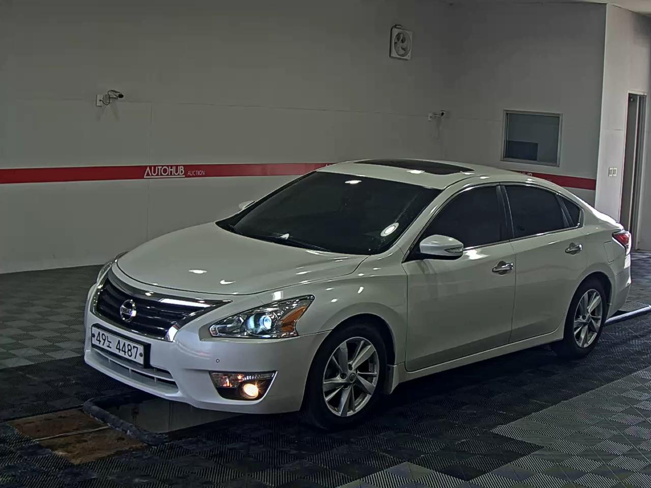 نيسان ألتيما