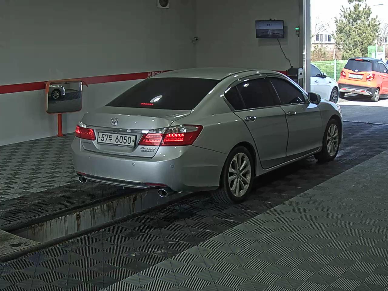 Honda Accord - 4