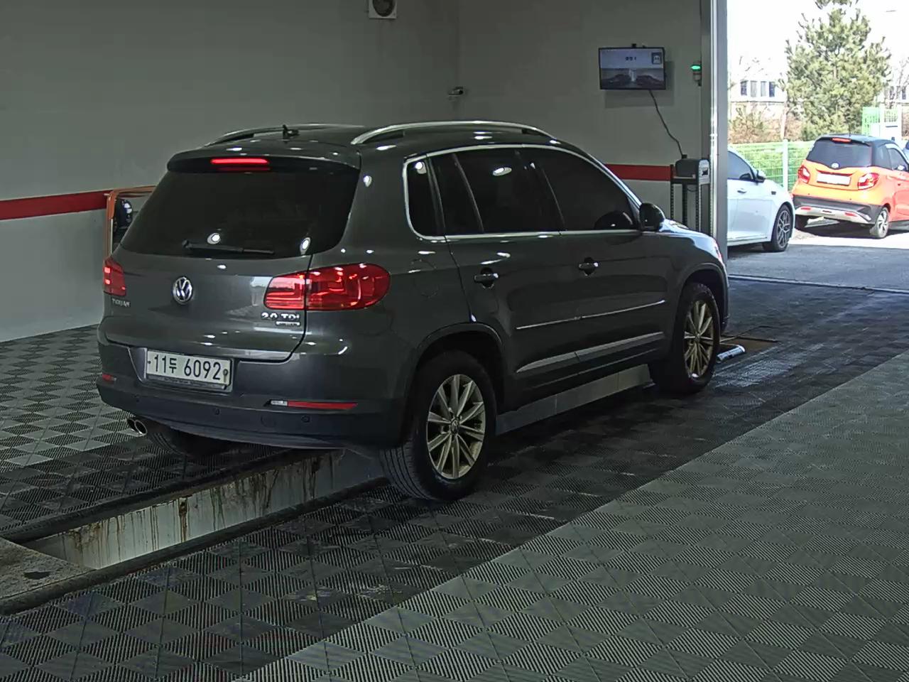 Volkswagen Tiguan 2015 - Image 4