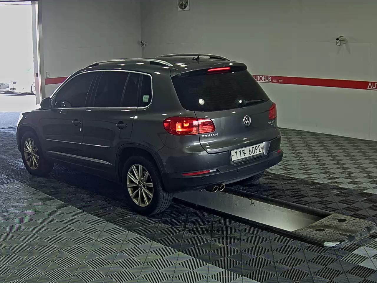 Volkswagen Tiguan 2015 - Image 5