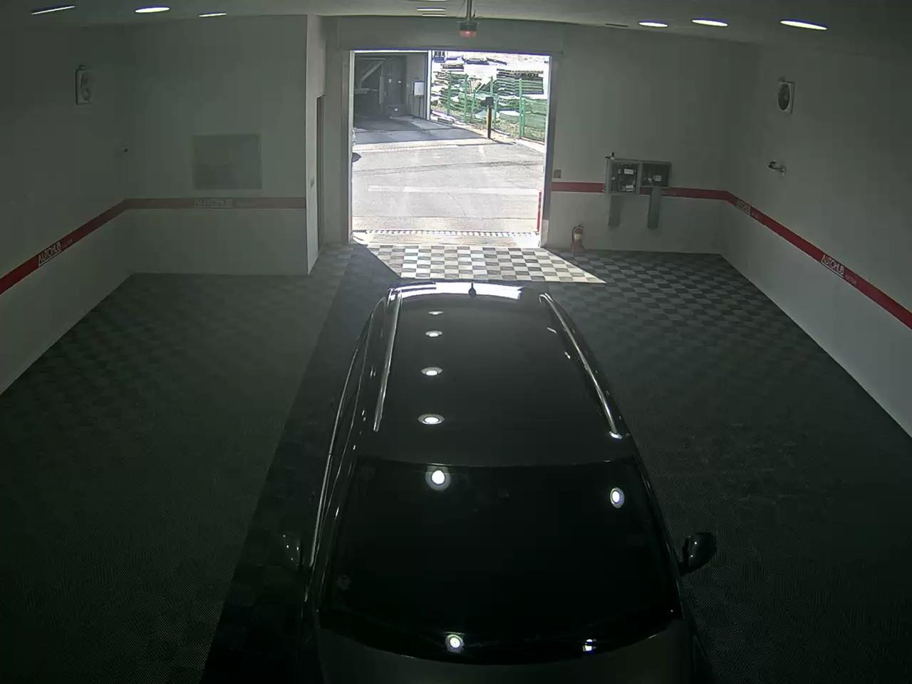 Volkswagen Tiguan 2015 - Image 6