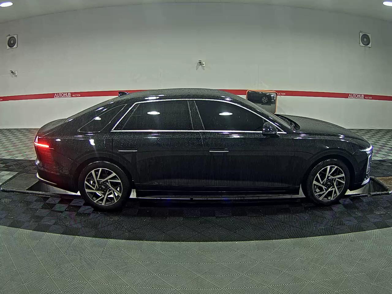 Hyundai Grandeur 2023 - Image 3