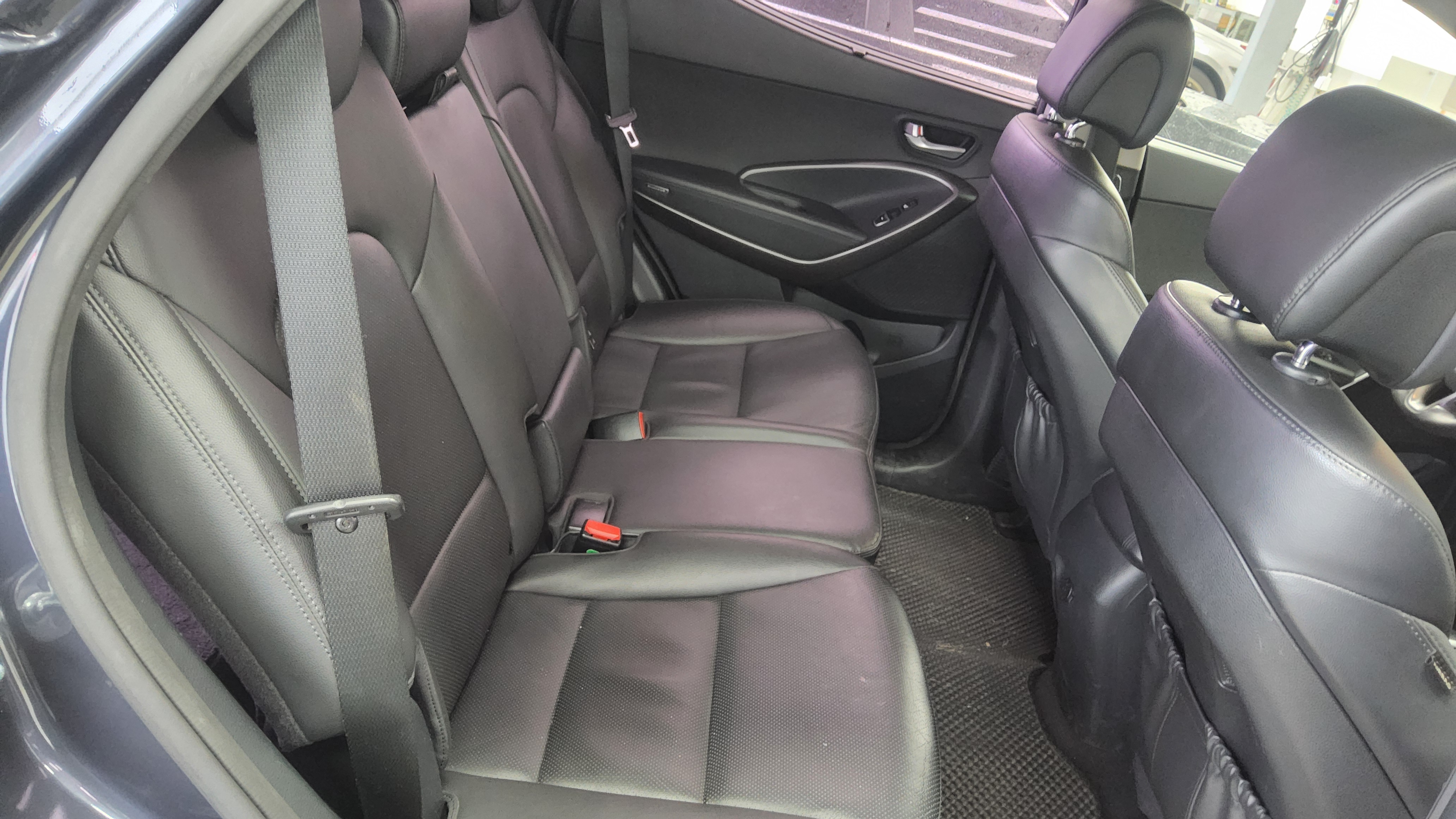 Hyundai Santa Fe 2016 - Image 12