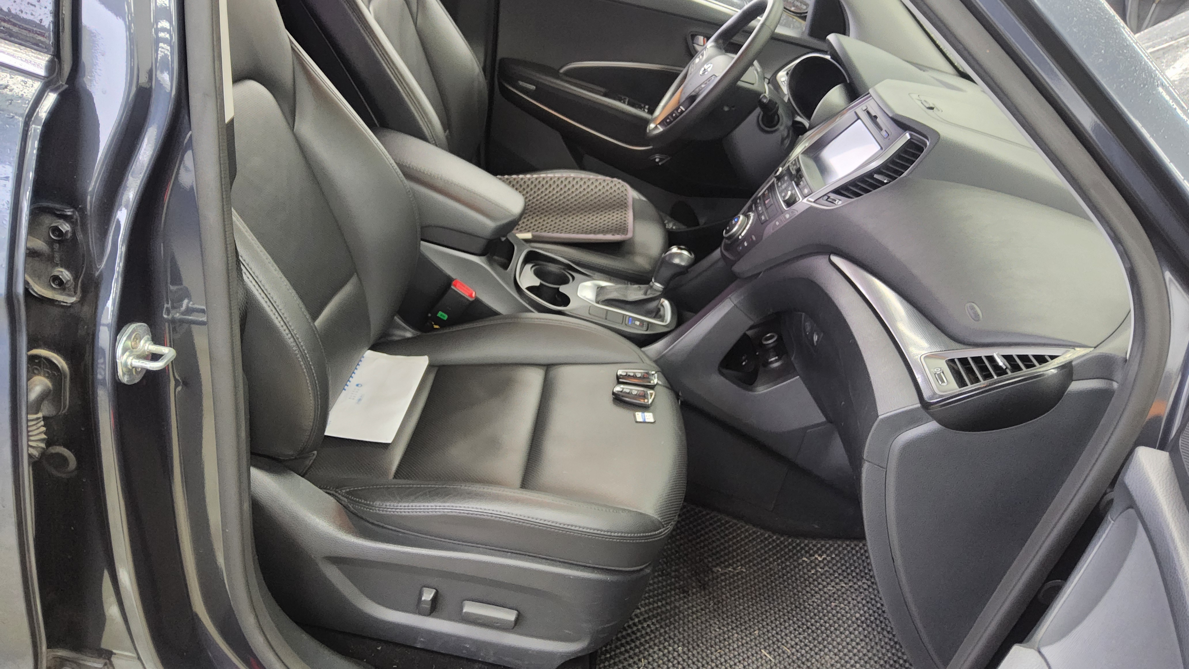 Hyundai Santa Fe 2016 - Image 13