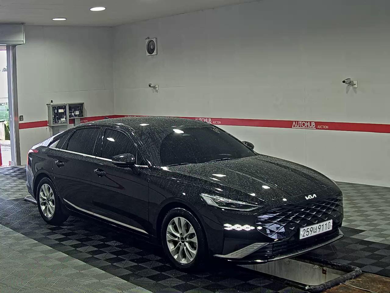 Kia K8 - 2
