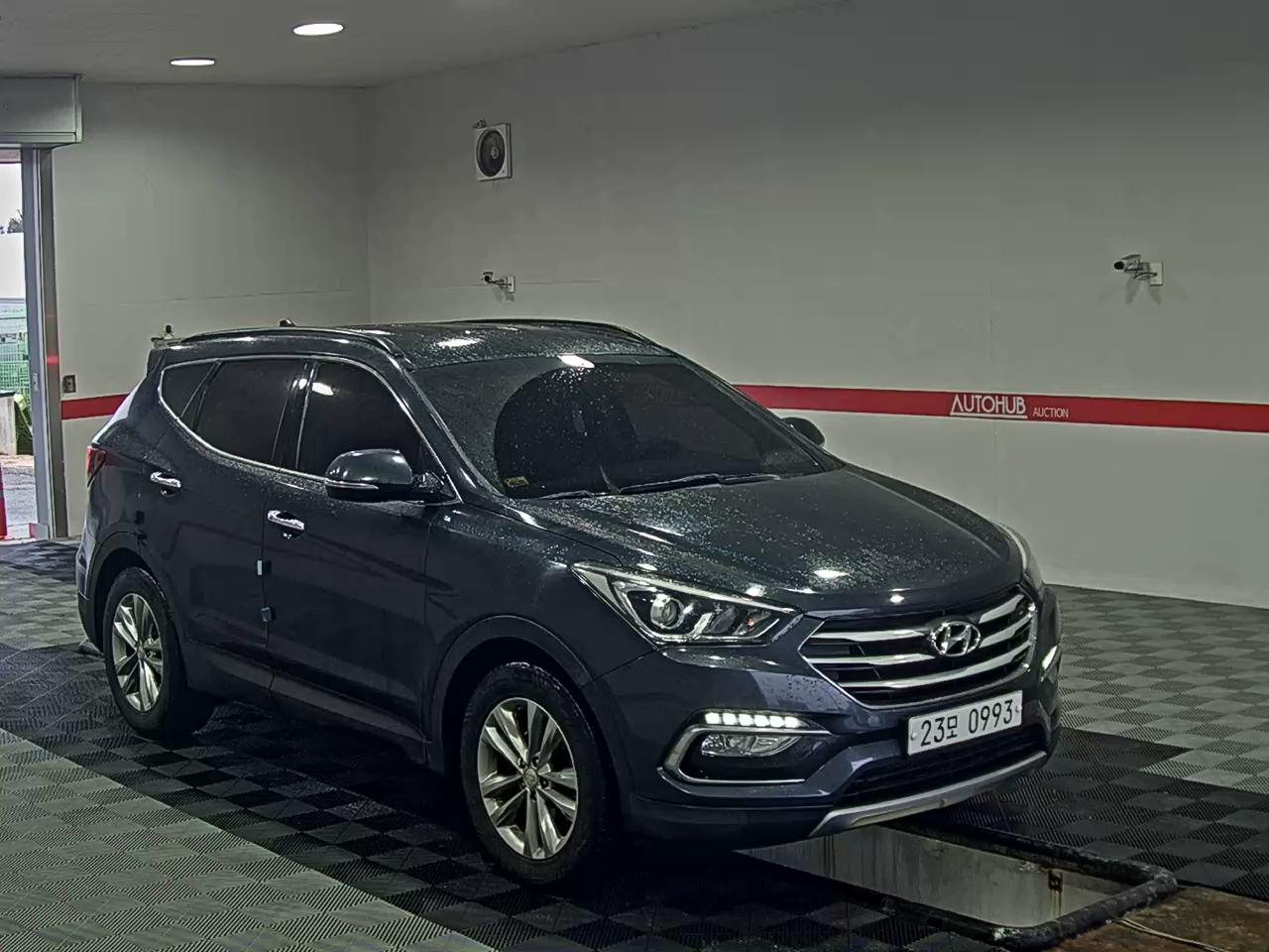 Hyundai Santa Fe 2016 - Image 2