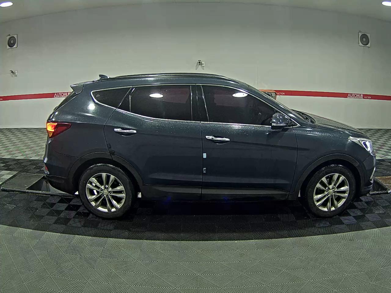 Hyundai Santa Fe 2016 - Image 3