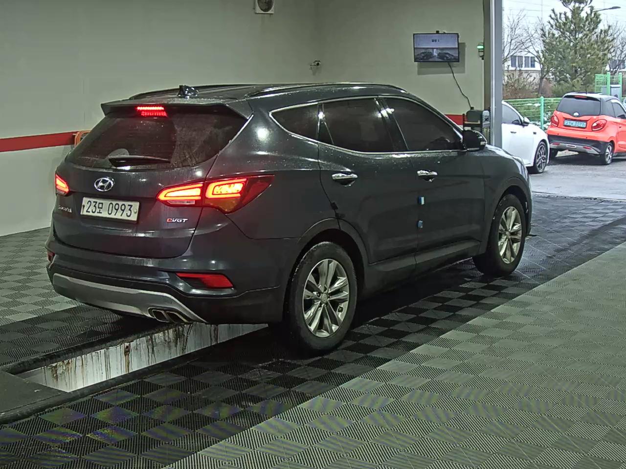 Hyundai Santa Fe 2016 - Image 4