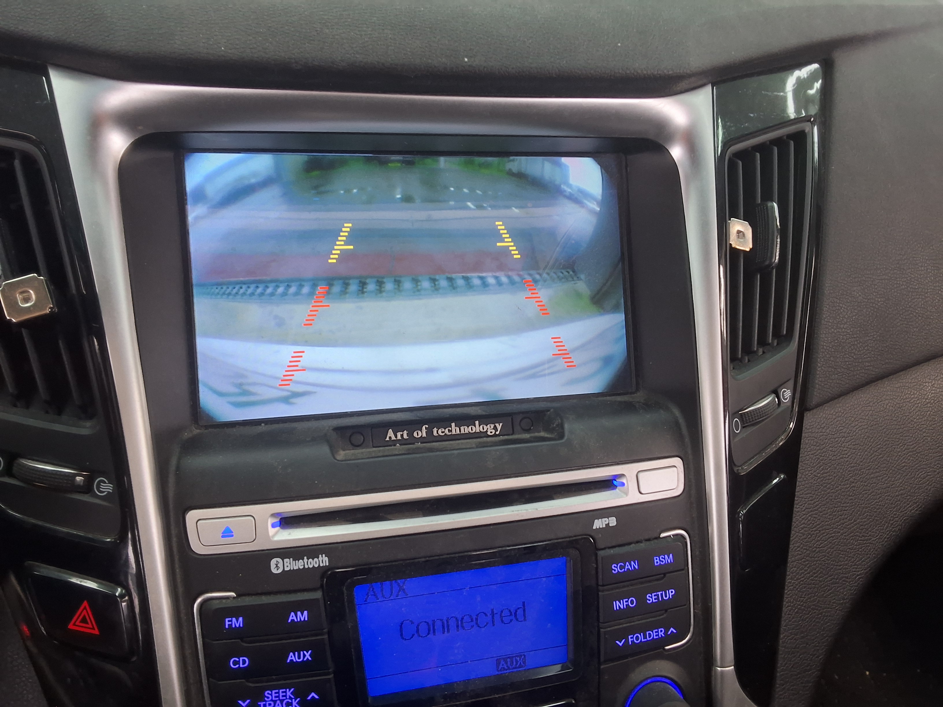 Hyundai YF Sonata - 16