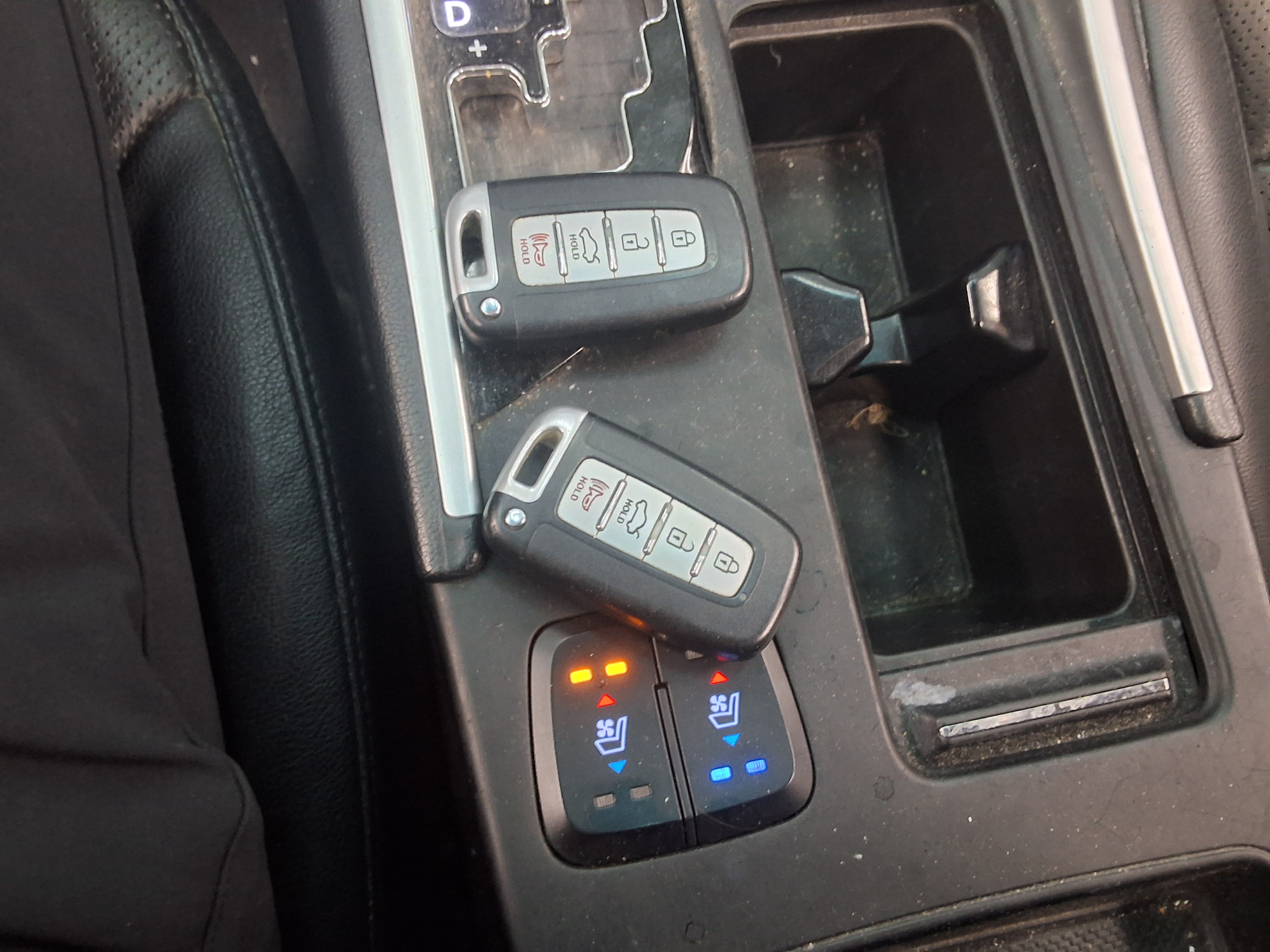 Hyundai YF Sonata - 17