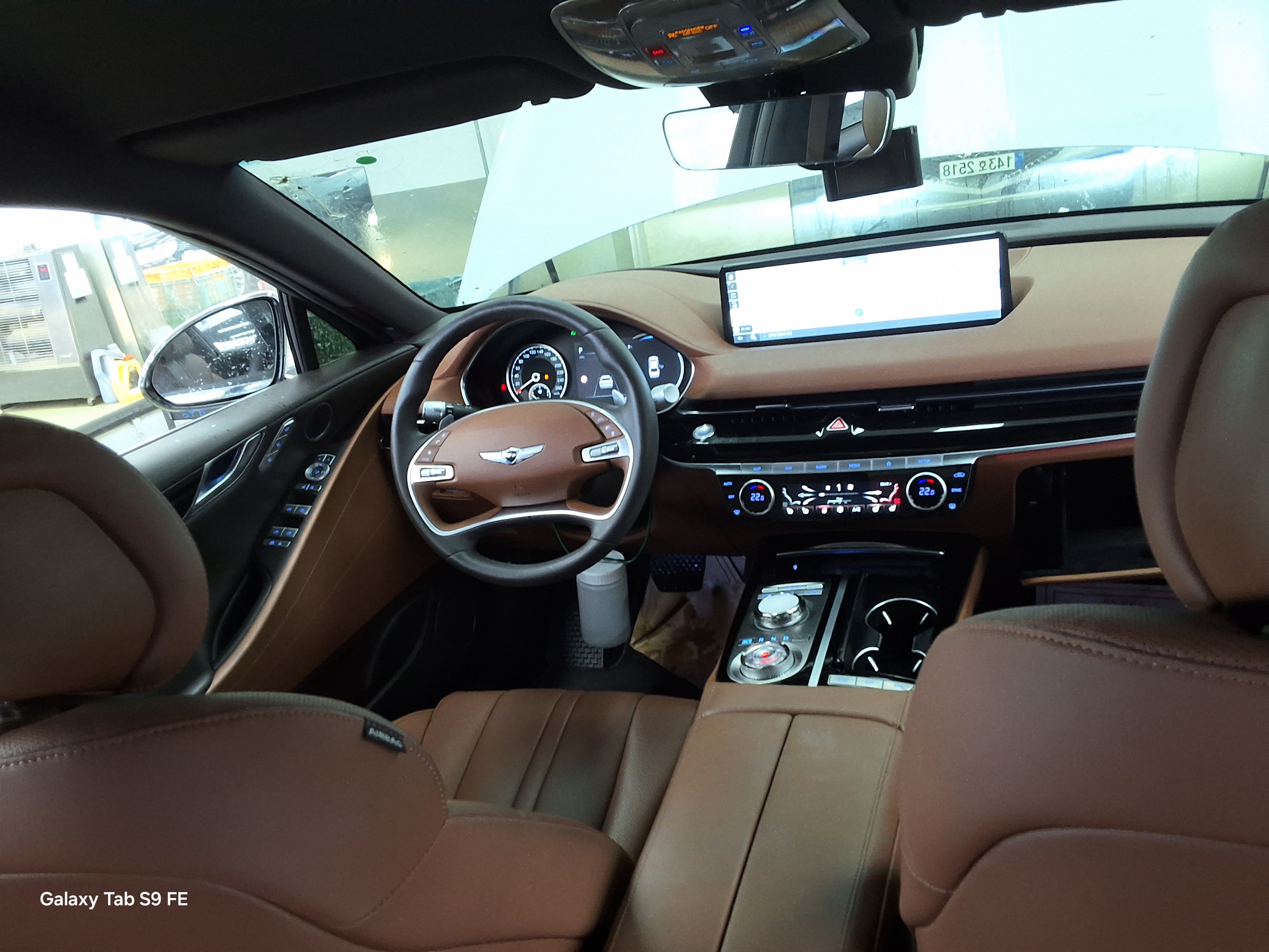 Hyundai Genesis 2024 - Image 10