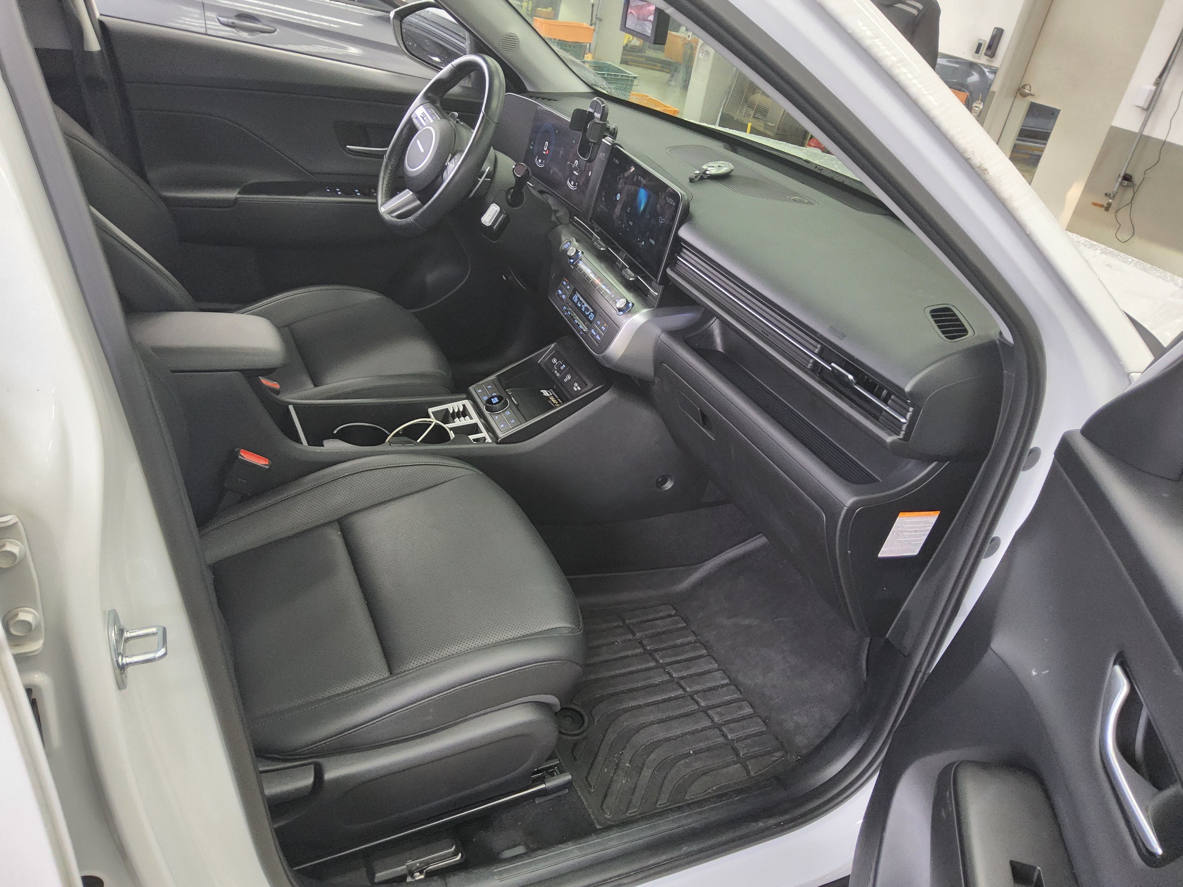 Hyundai Kona 2023 - Image 13