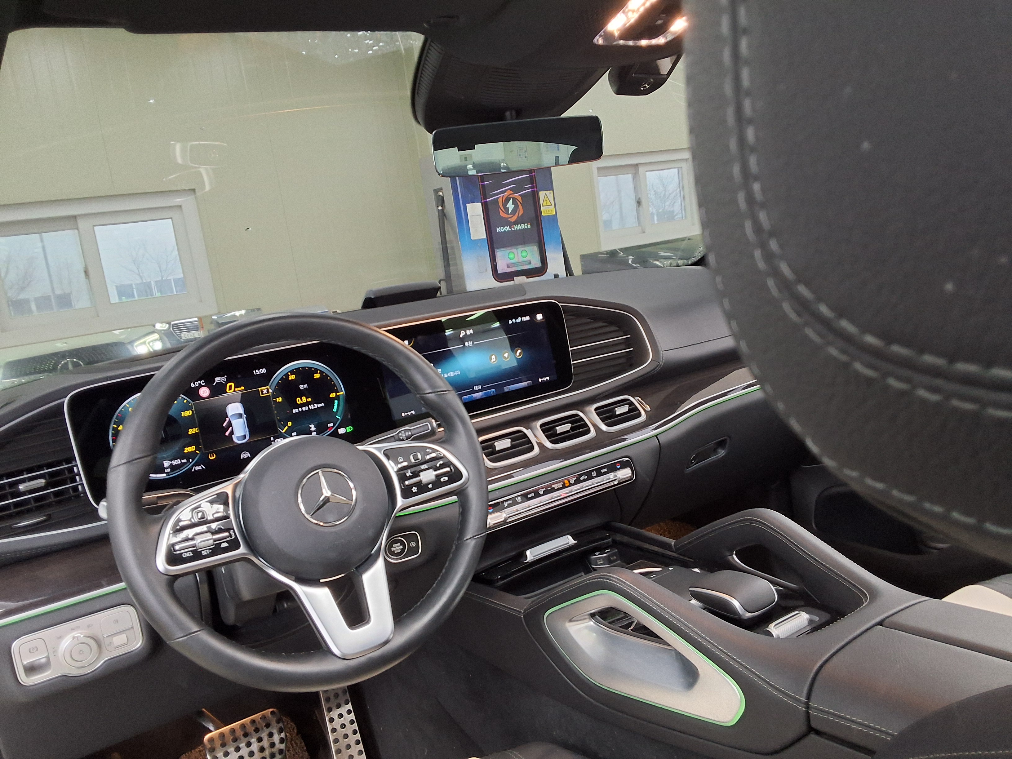 Mercedes-Benz GLE-Class 2022 - Image 11