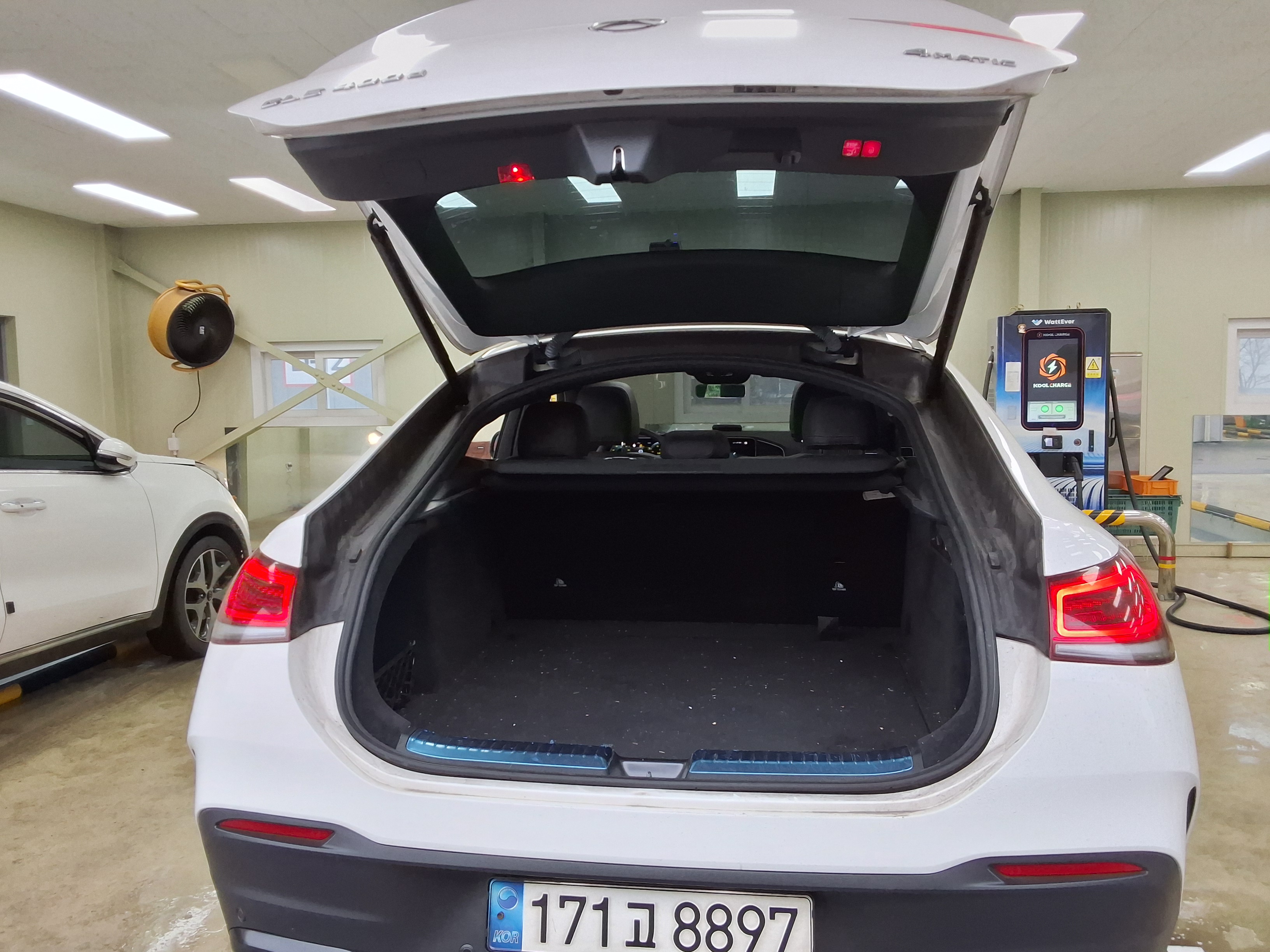 Mercedes-Benz GLE-Class 2022 - Image 15