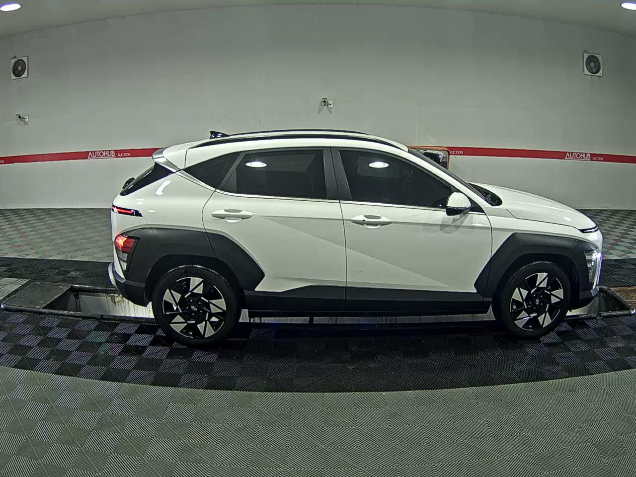 Hyundai Kona 2023 - Image 3