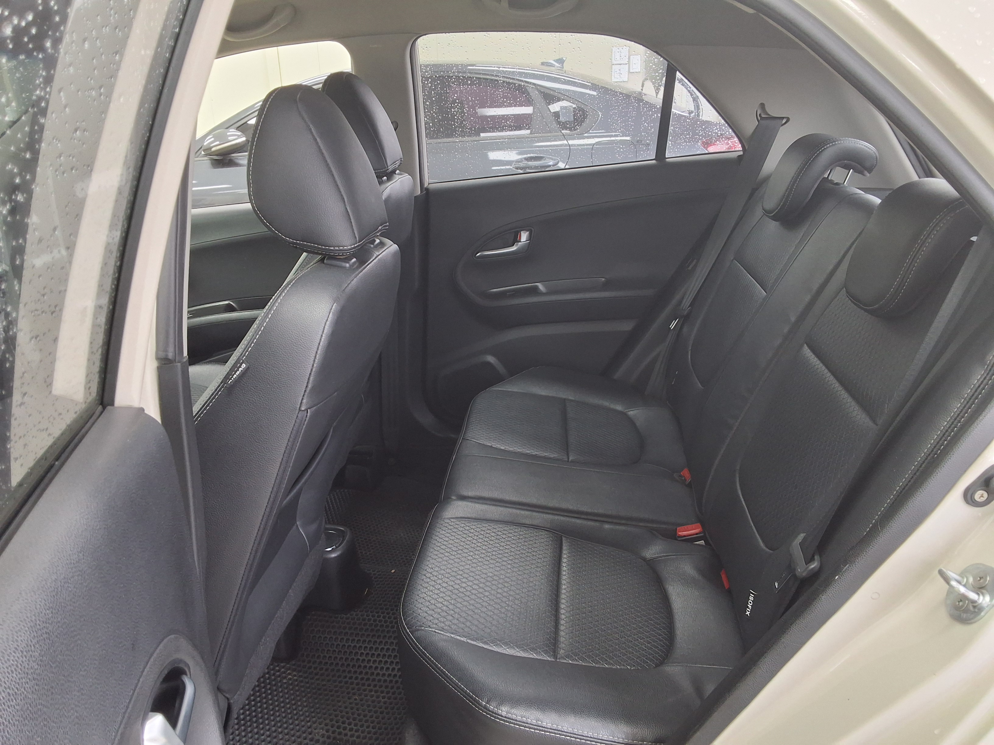 Kia Morning 2012 - Image 11