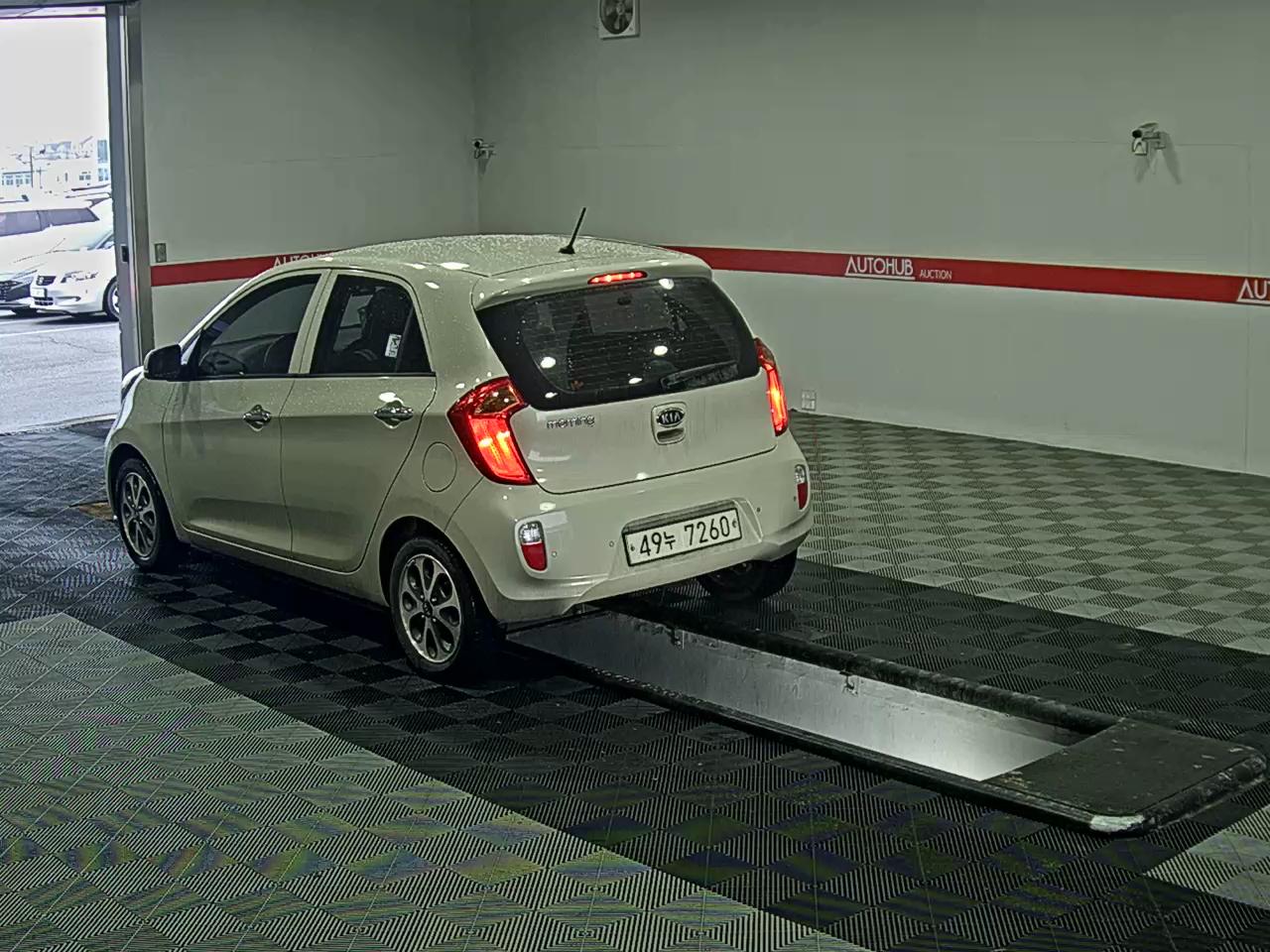 Kia Morning 2012 - Image 5