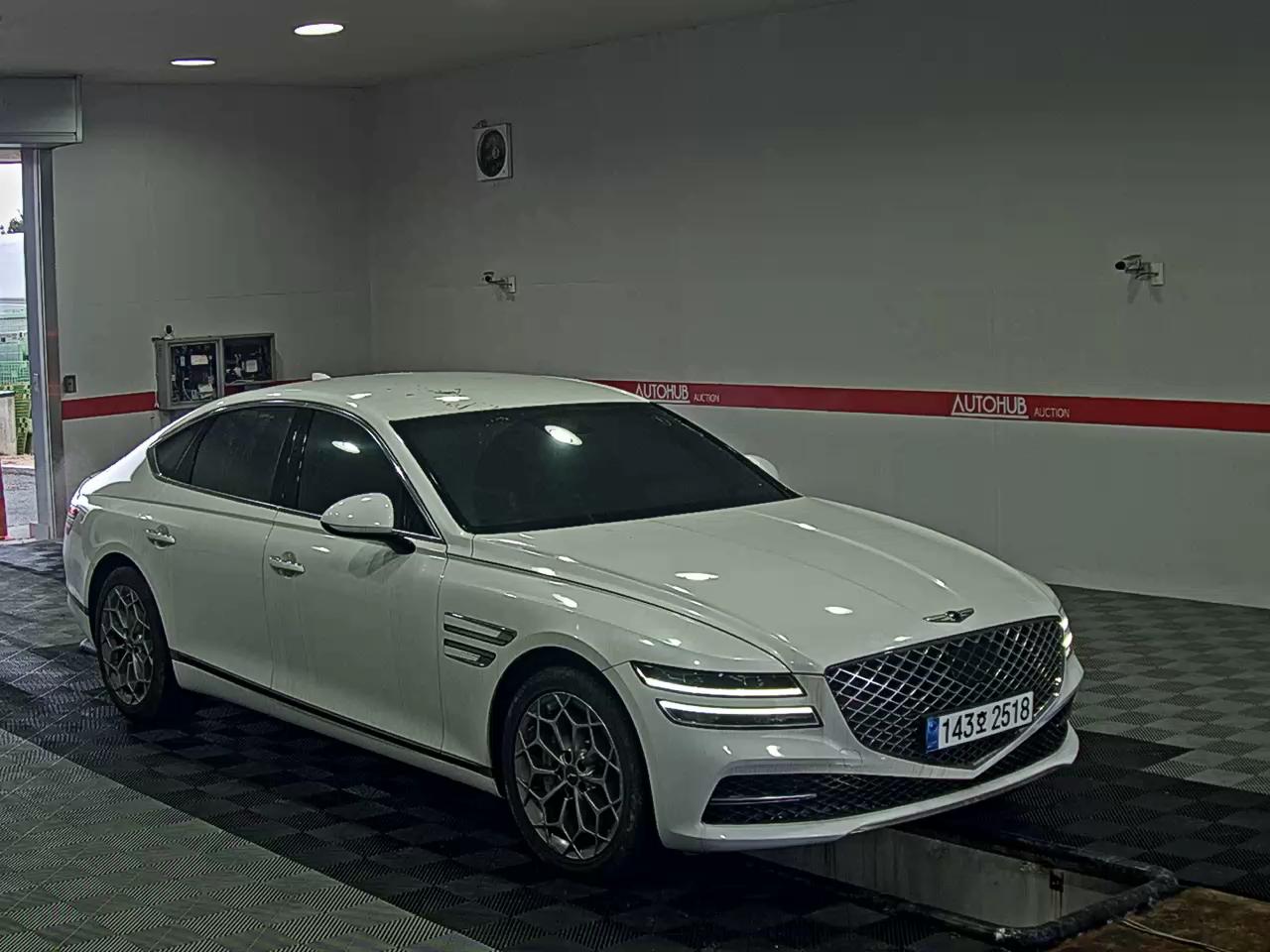 Hyundai Genesis 2024 - Image 2
