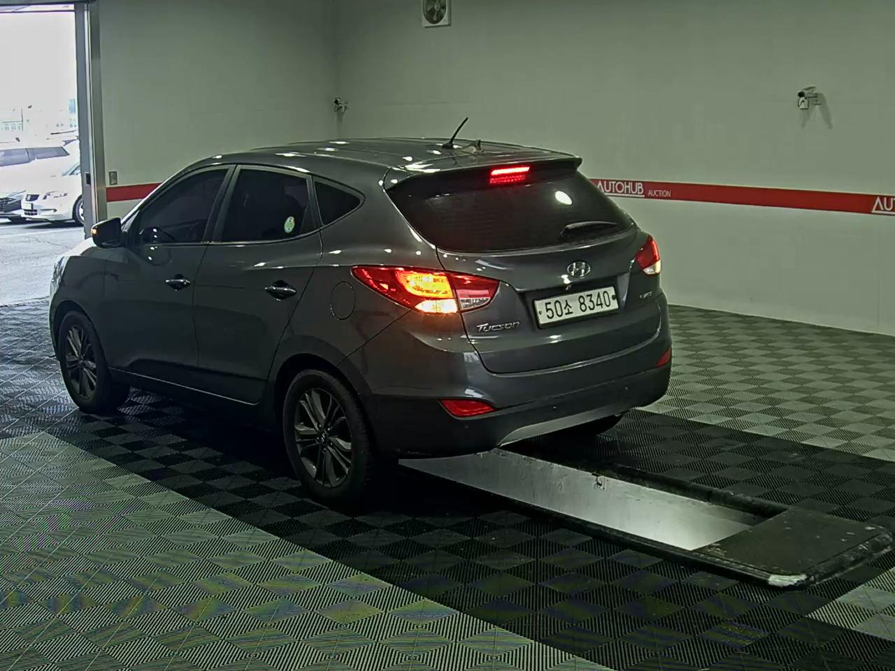 BMW iX - 5
